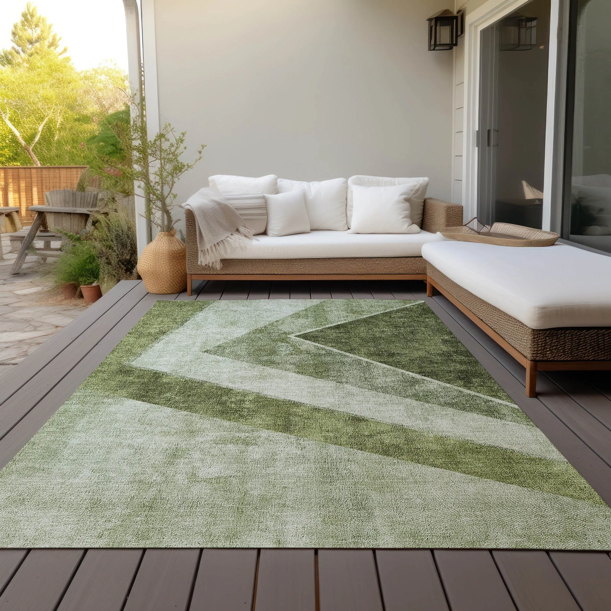 Machine Washable Indoor/ Outdoor Chantille Modern Geometric Rug