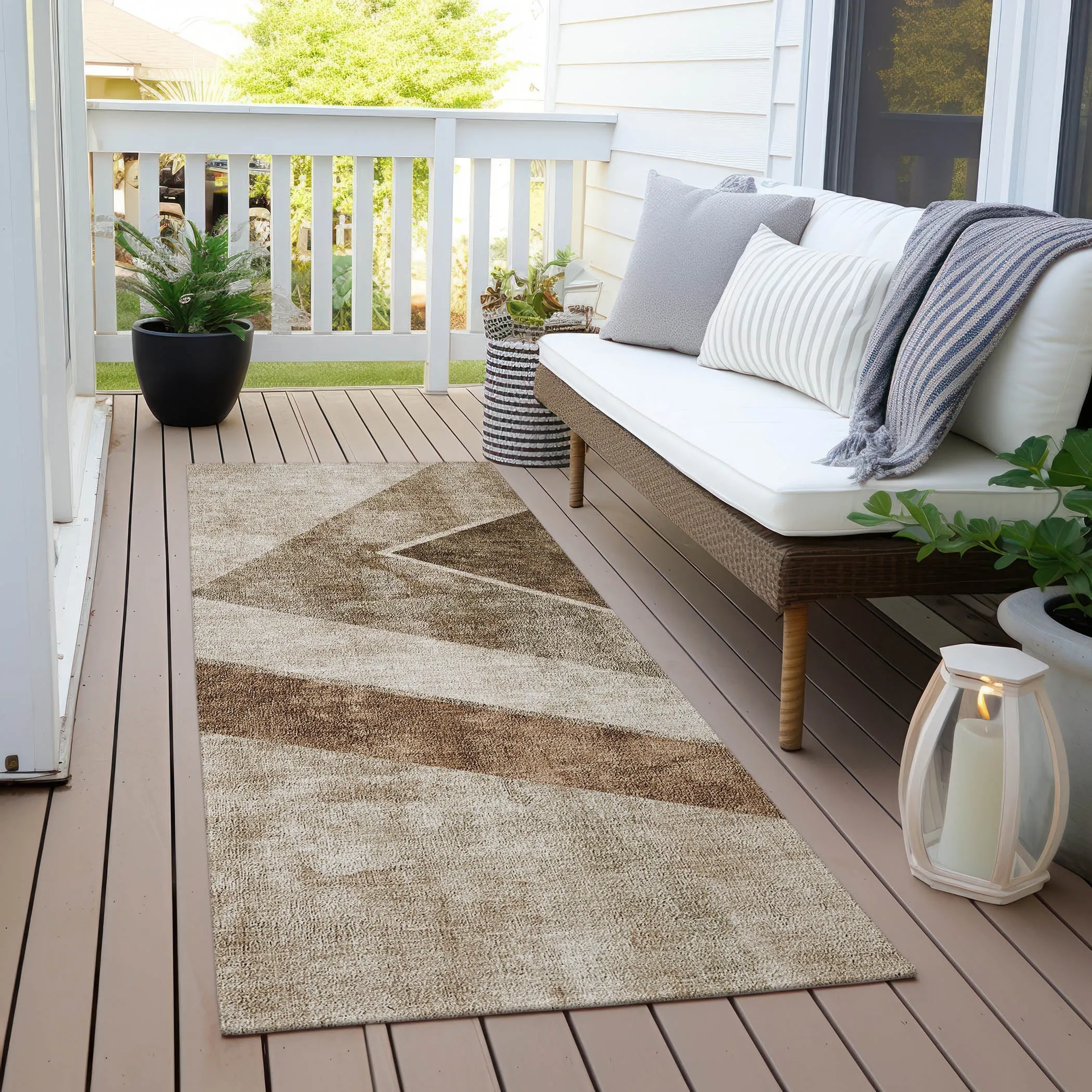 Machine Washable Indoor/ Outdoor Chantille Modern Geometric Rug