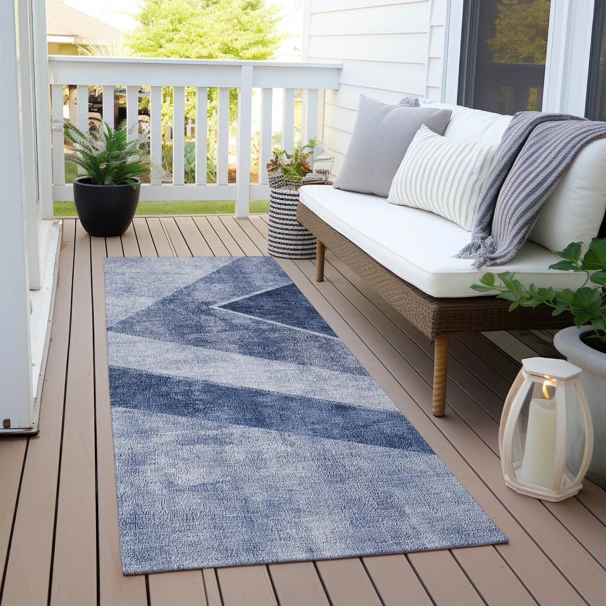 Machine Washable Indoor/ Outdoor Chantille Modern Geometric Rug