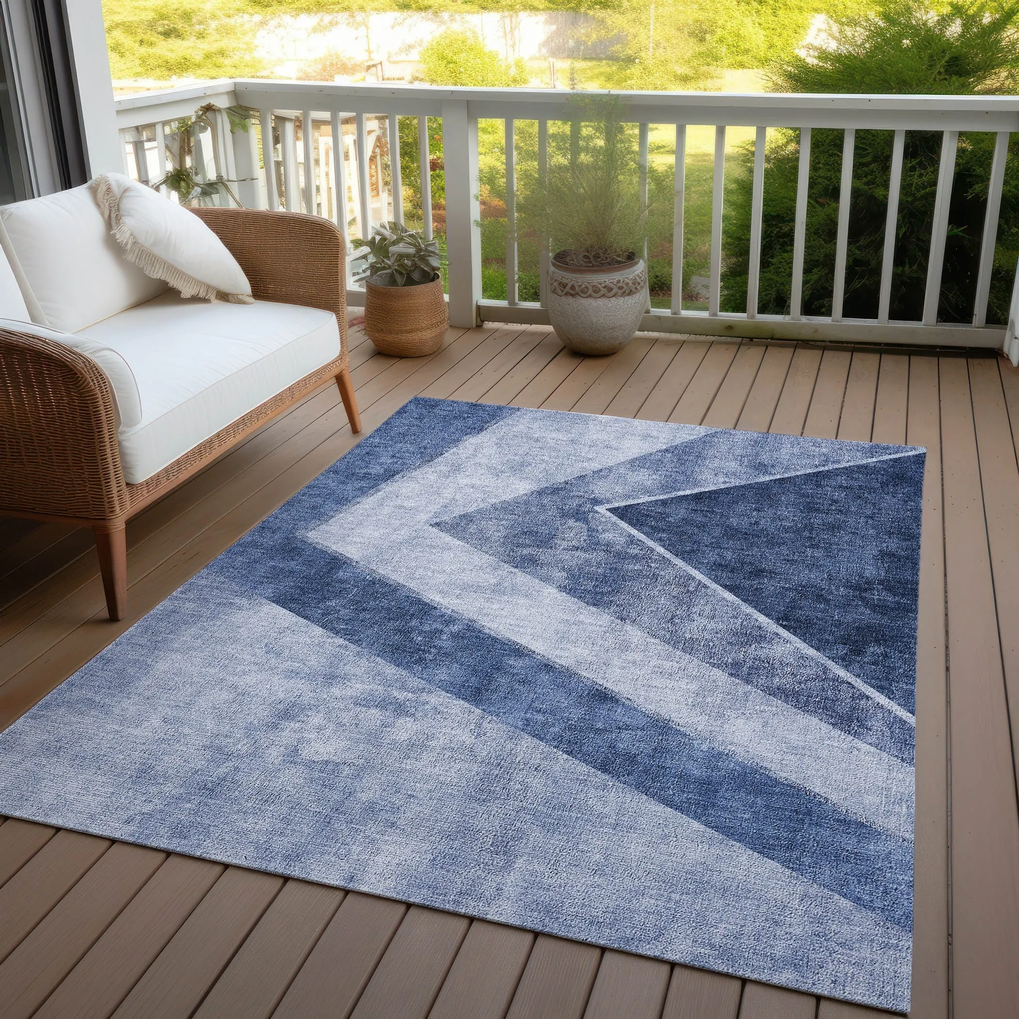 Machine Washable Indoor/ Outdoor Chantille Modern Geometric Rug