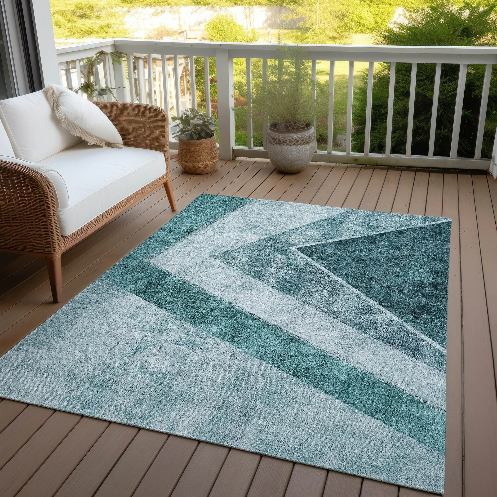 Machine Washable Indoor/ Outdoor Chantille Modern Geometric Rug