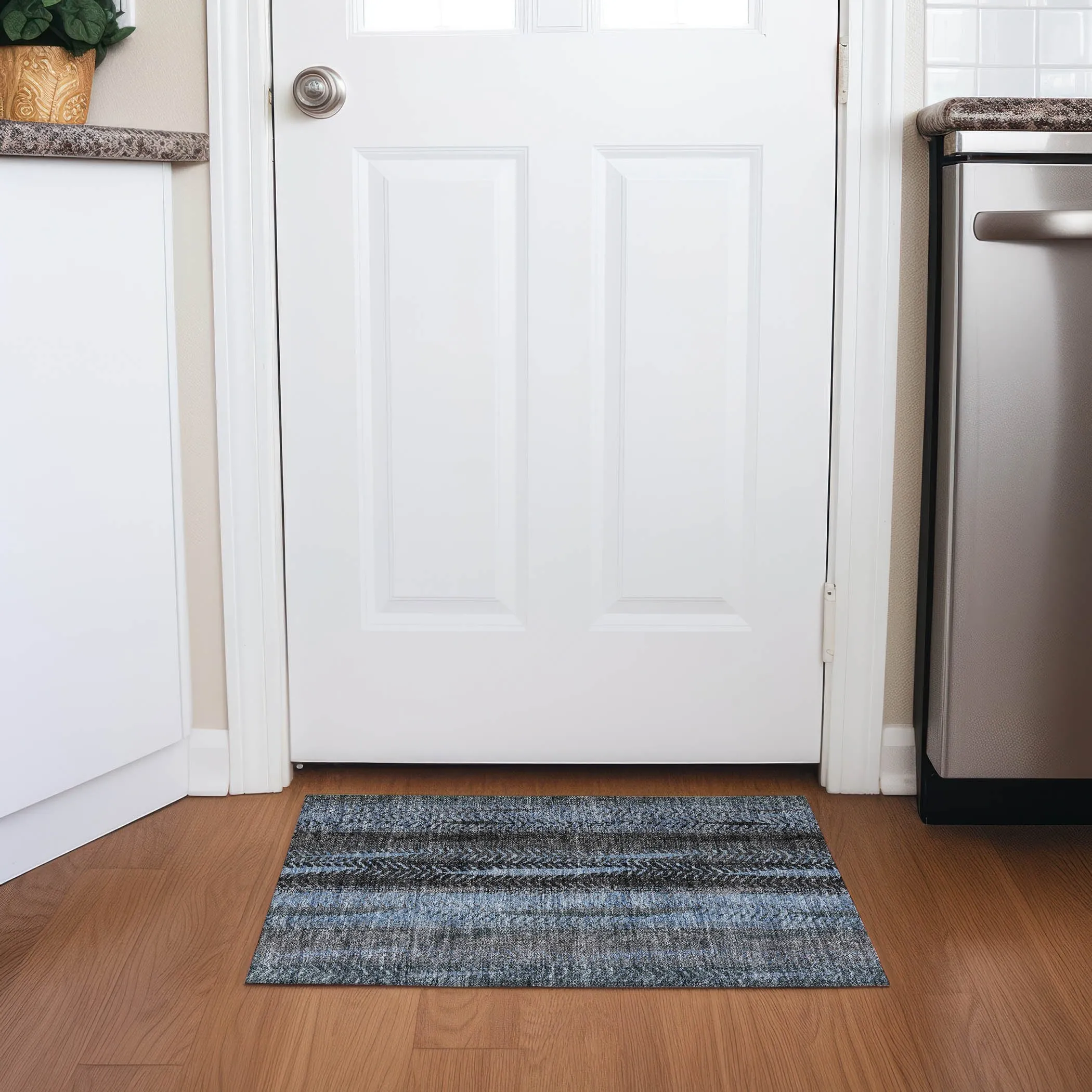 Machine Washable Indoor/ Outdoor Chantille Modern Imprints Rug