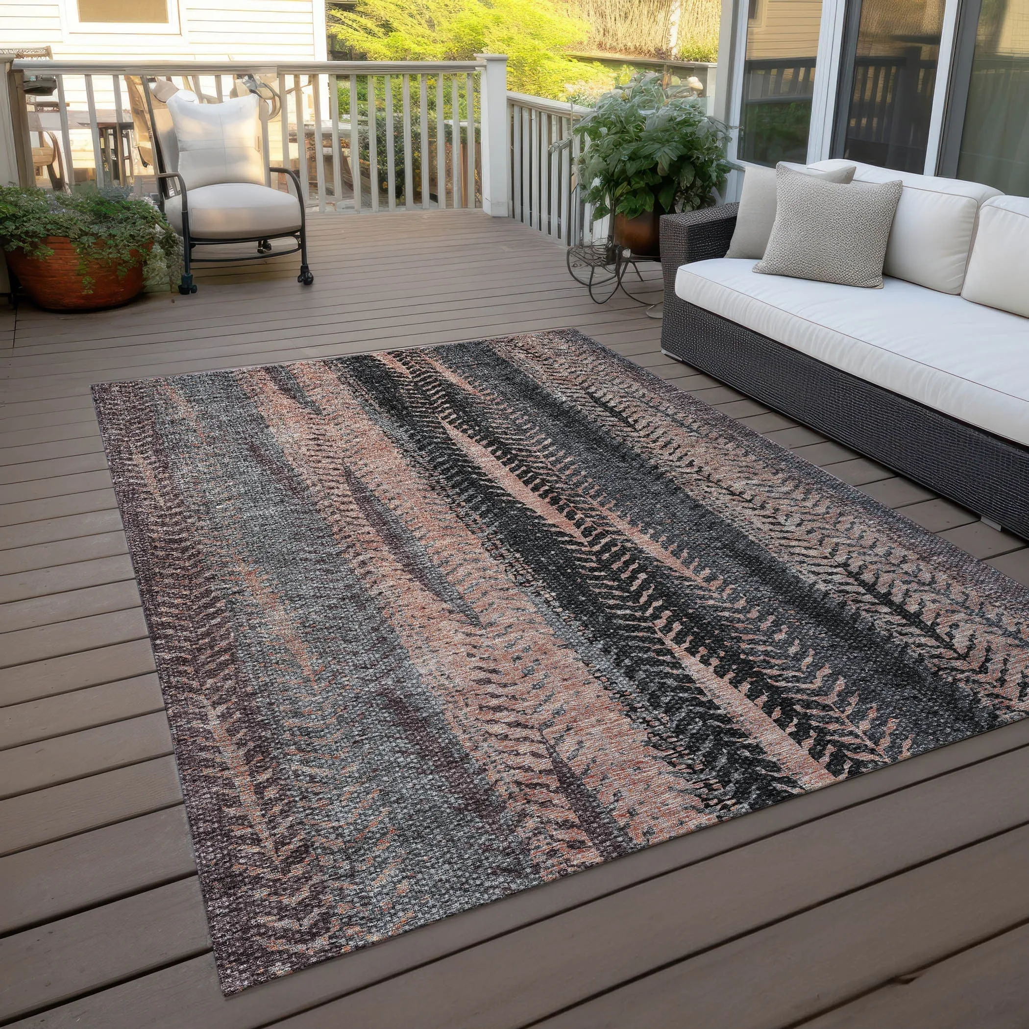 Machine Washable Indoor/ Outdoor Chantille Modern Imprints Rug