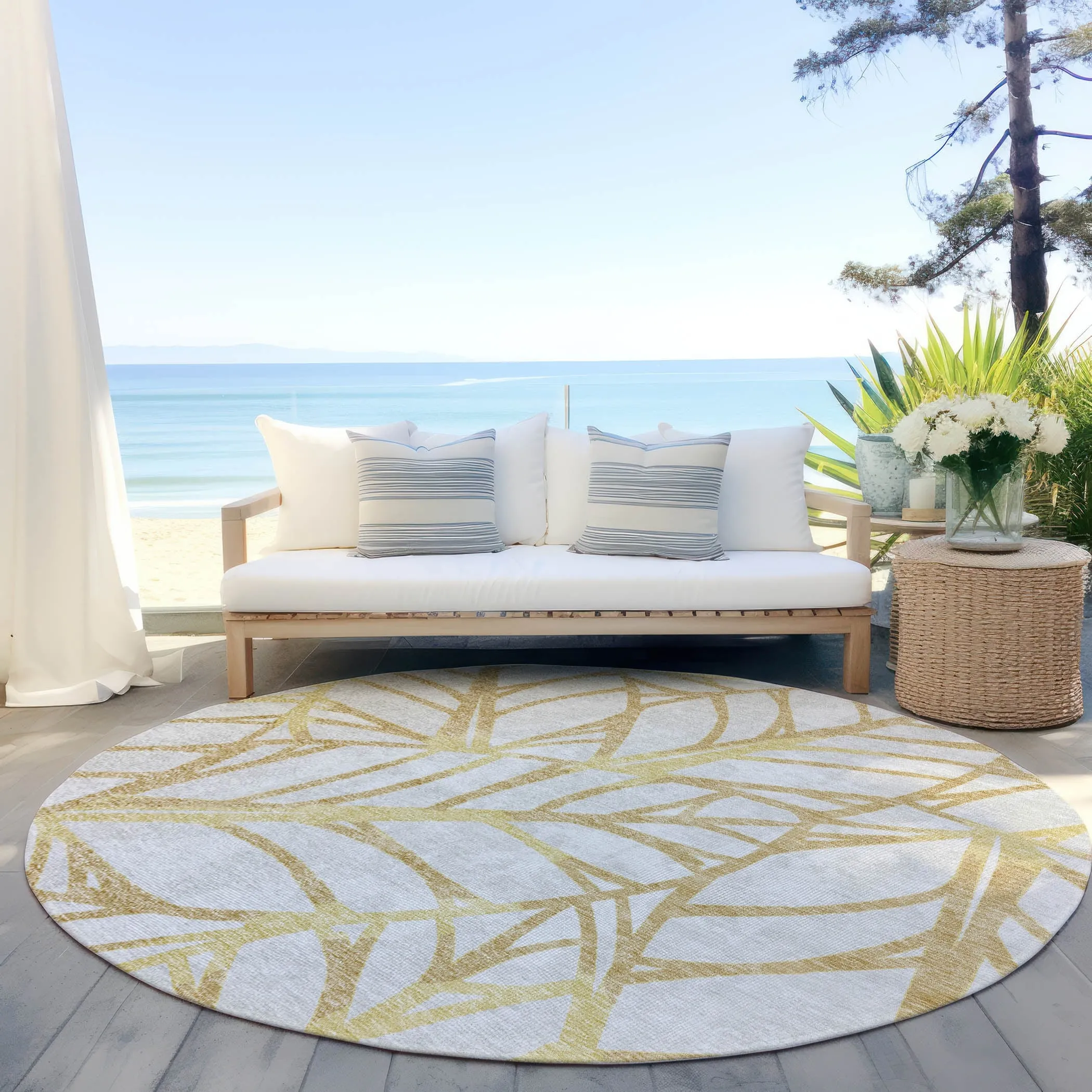 Machine Washable Indoor/ Outdoor Chantille Modern Palm Rug