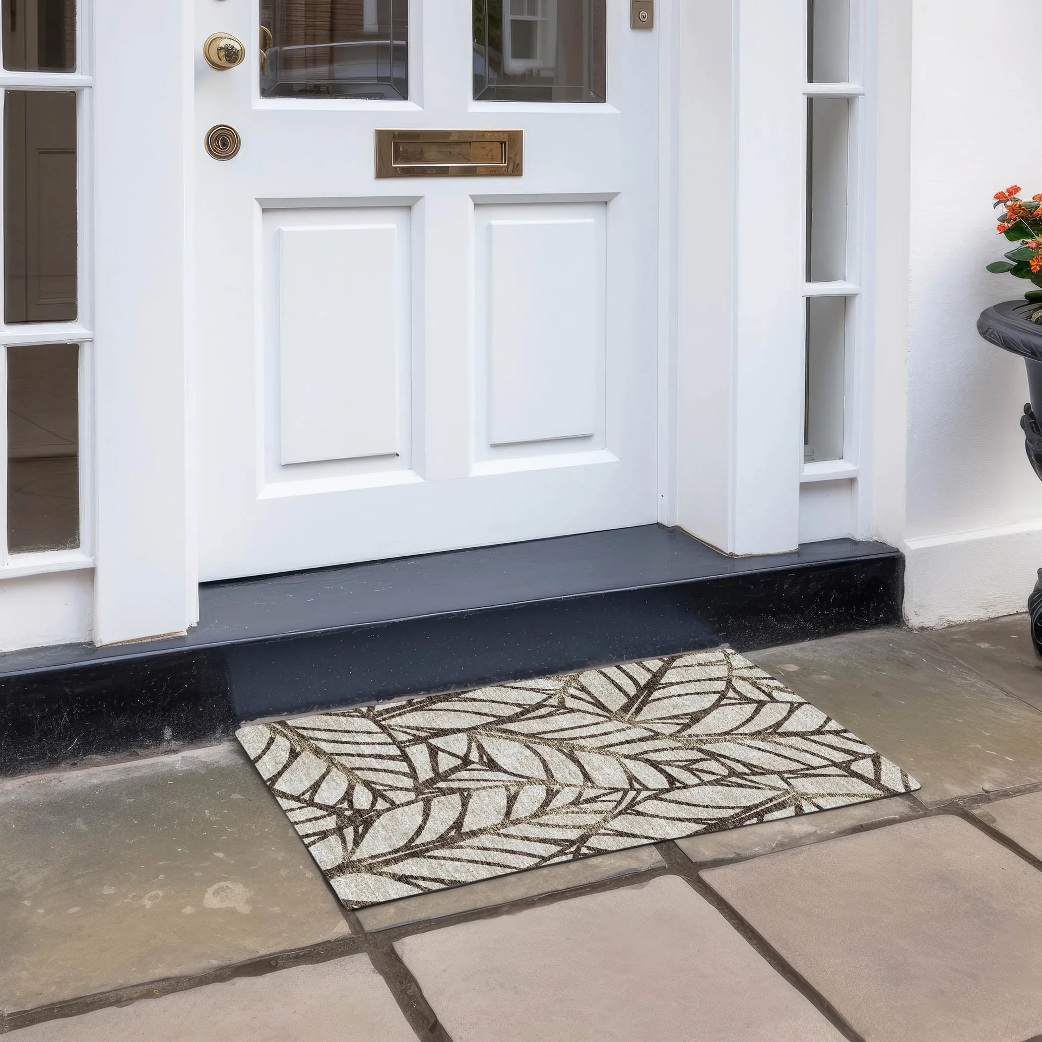 Machine Washable Indoor/ Outdoor Chantille Modern Palm Rug