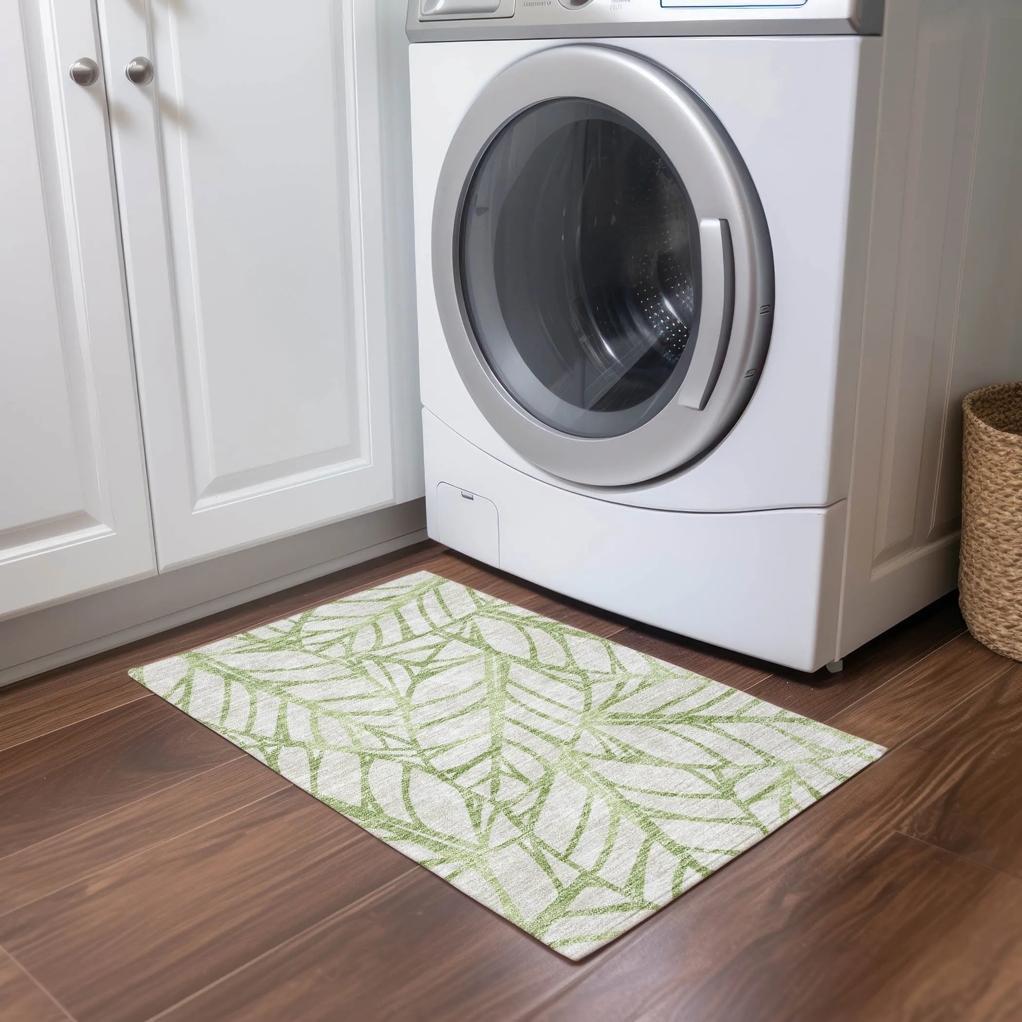 Machine Washable Indoor/ Outdoor Chantille Modern Palm Rug