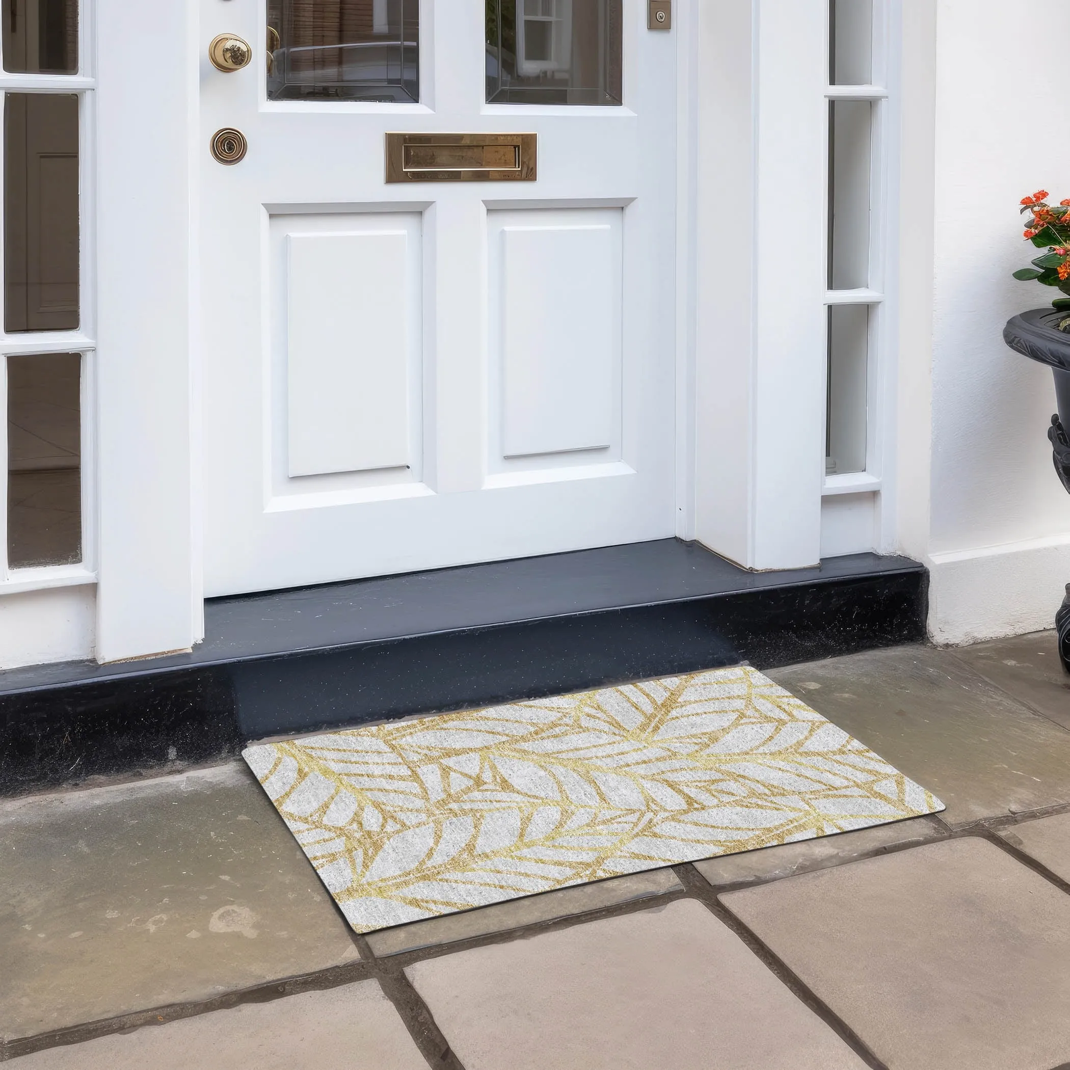 Machine Washable Indoor/ Outdoor Chantille Modern Palm Rug