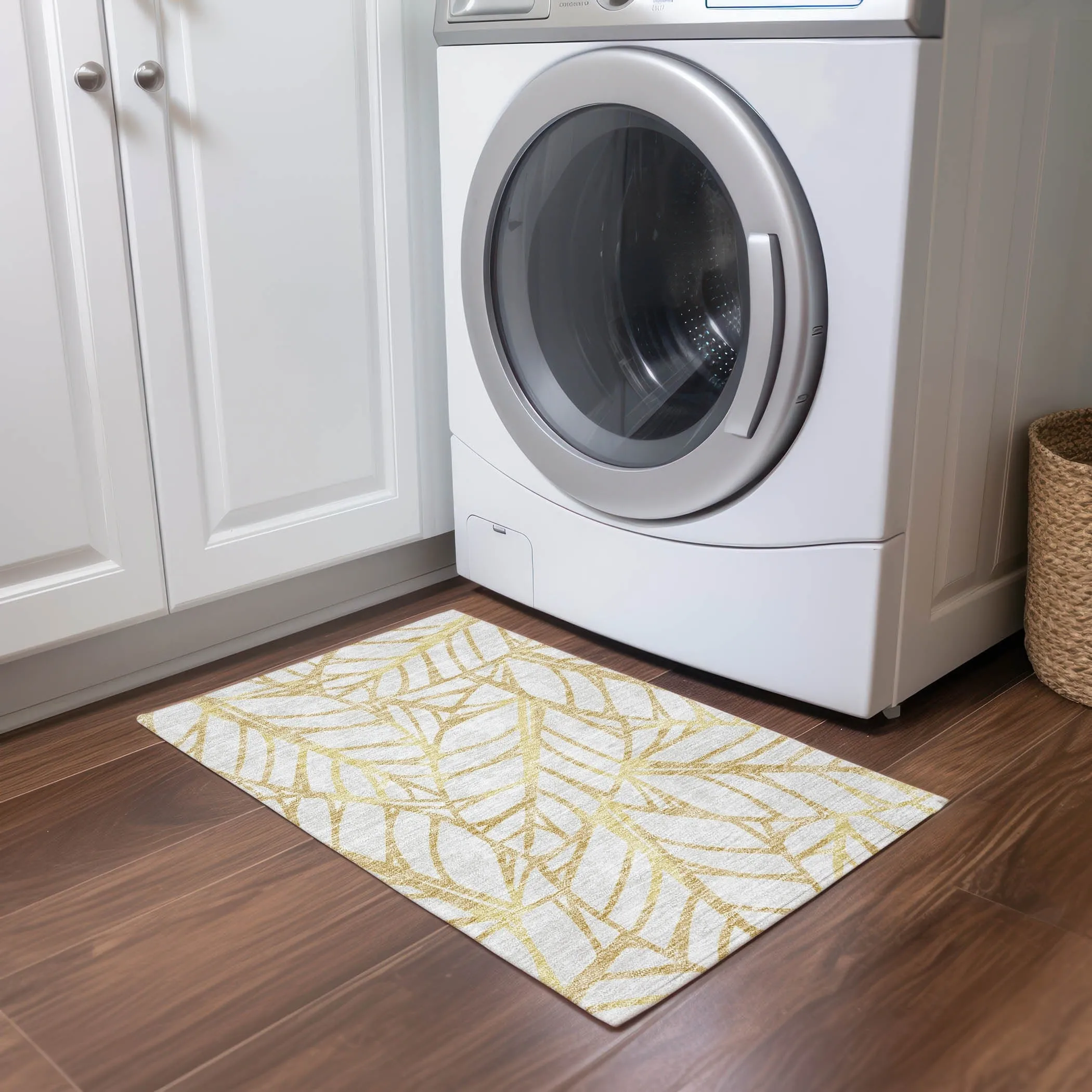 Machine Washable Indoor/ Outdoor Chantille Modern Palm Rug