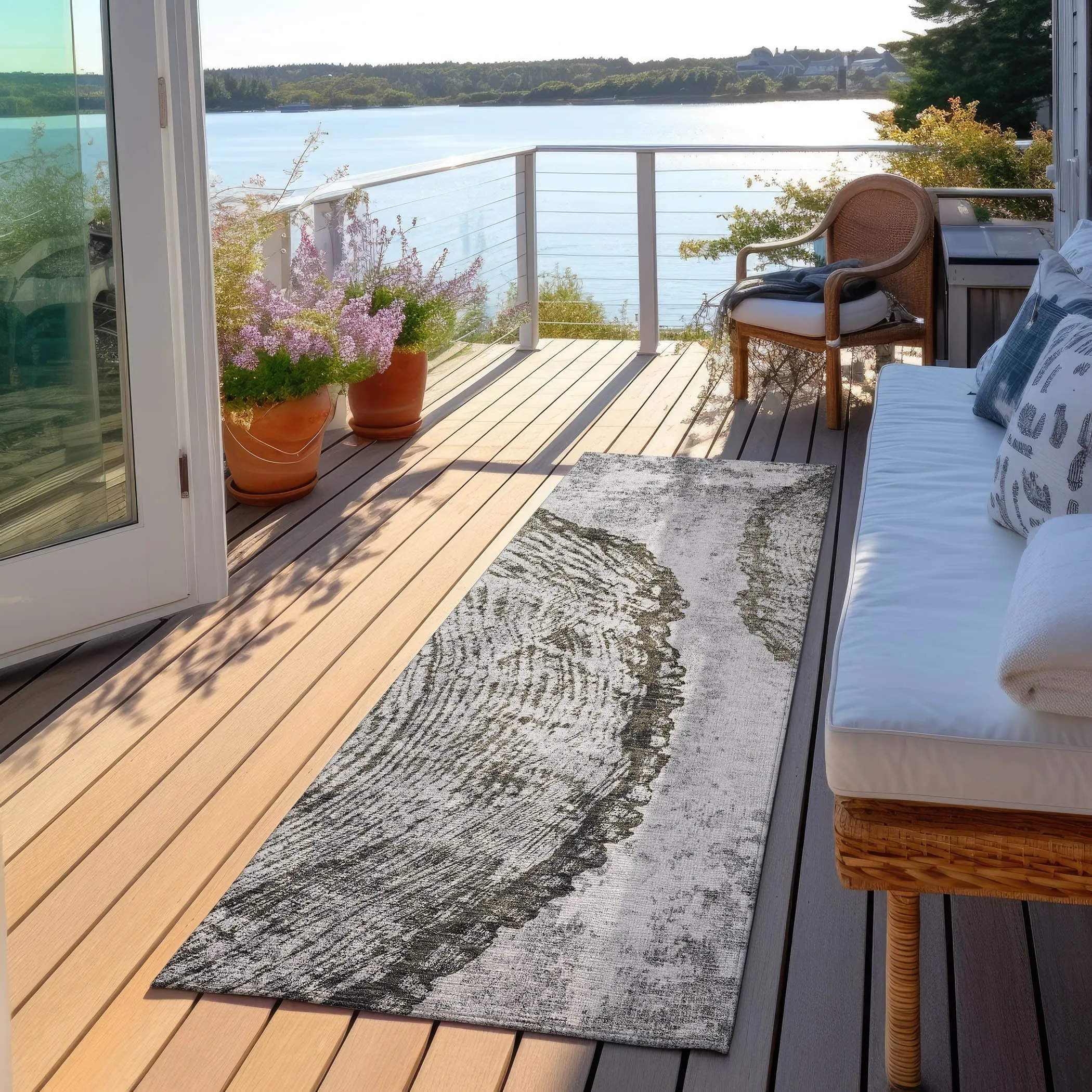 Machine Washable Indoor/ Outdoor Chantille Modern Pop Rug