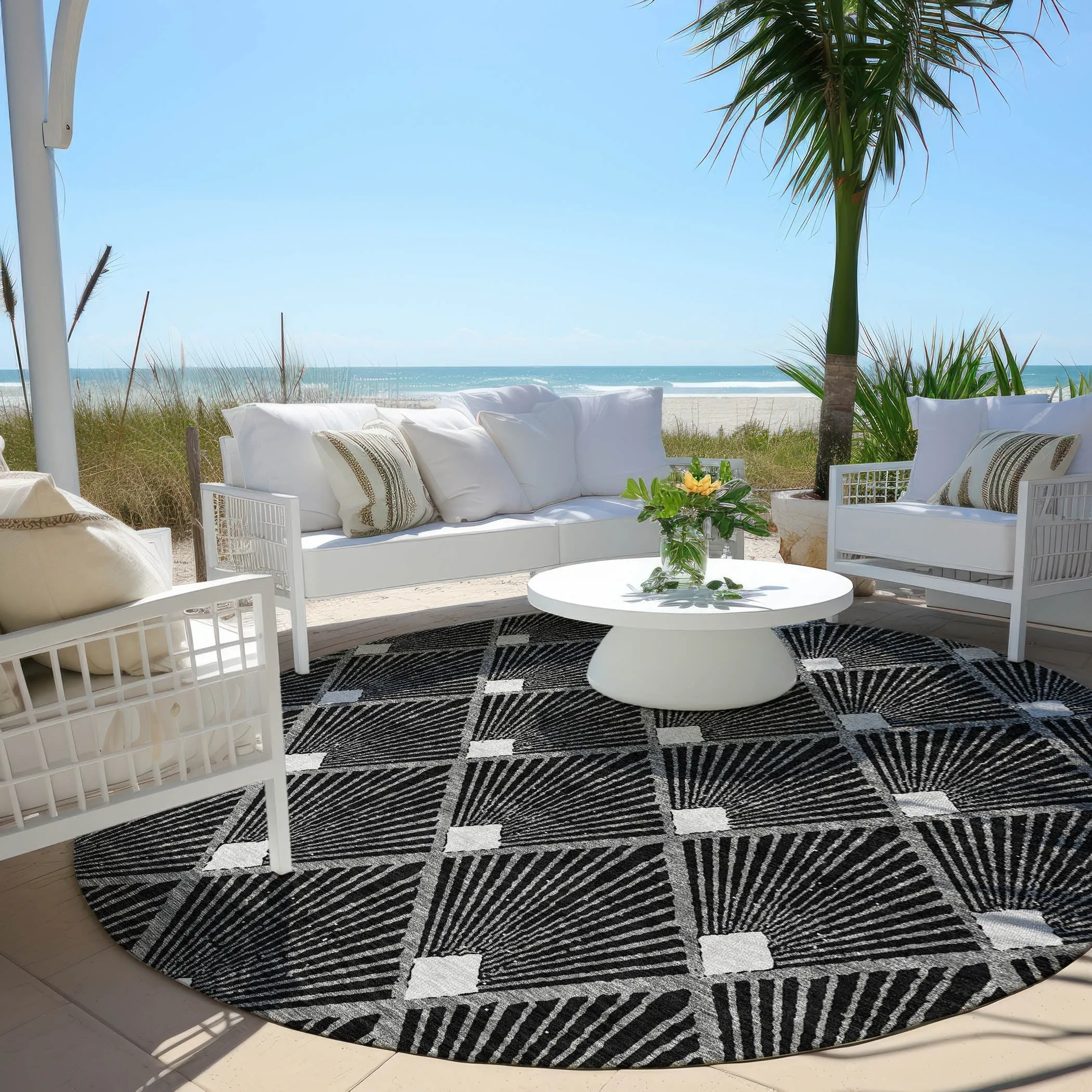 Machine Washable Indoor/ Outdoor Chantille Modern Shells Rug