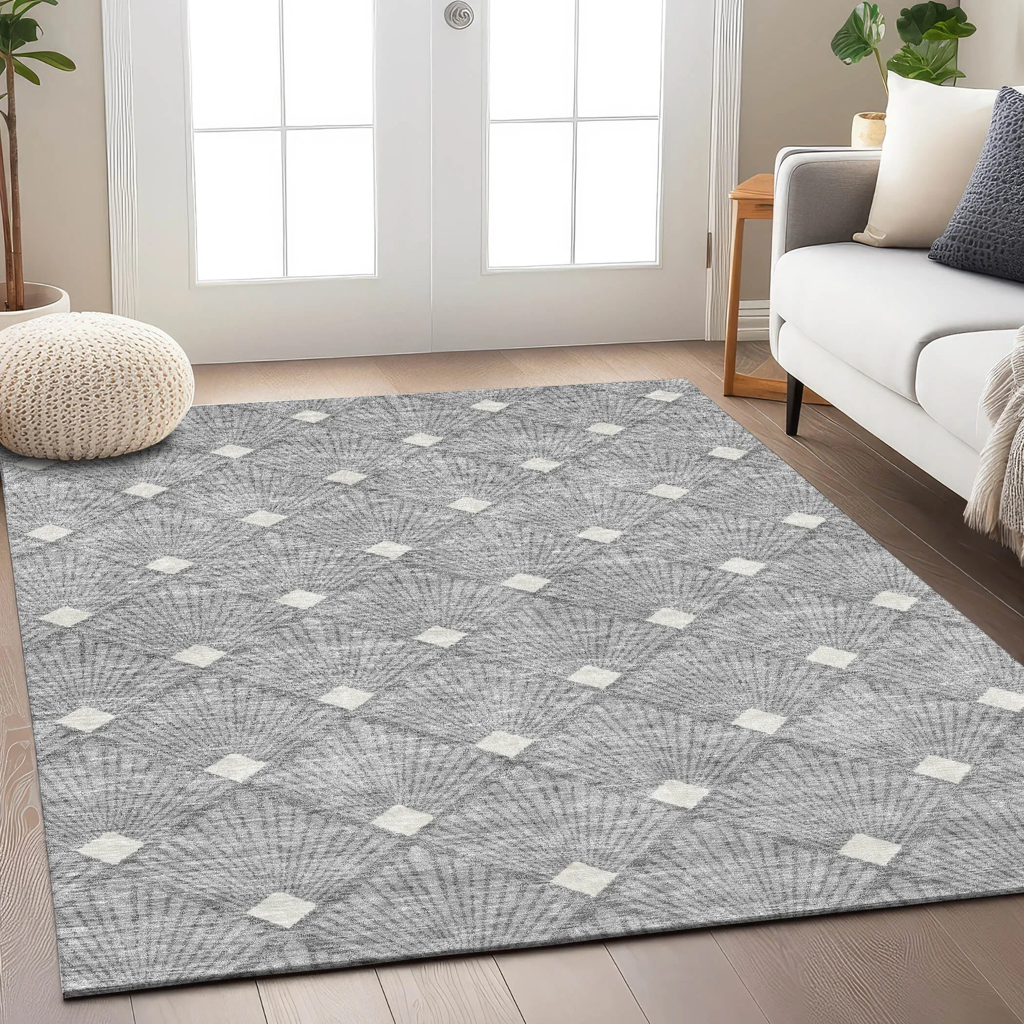 Machine Washable Indoor/ Outdoor Chantille Modern Shells Rug