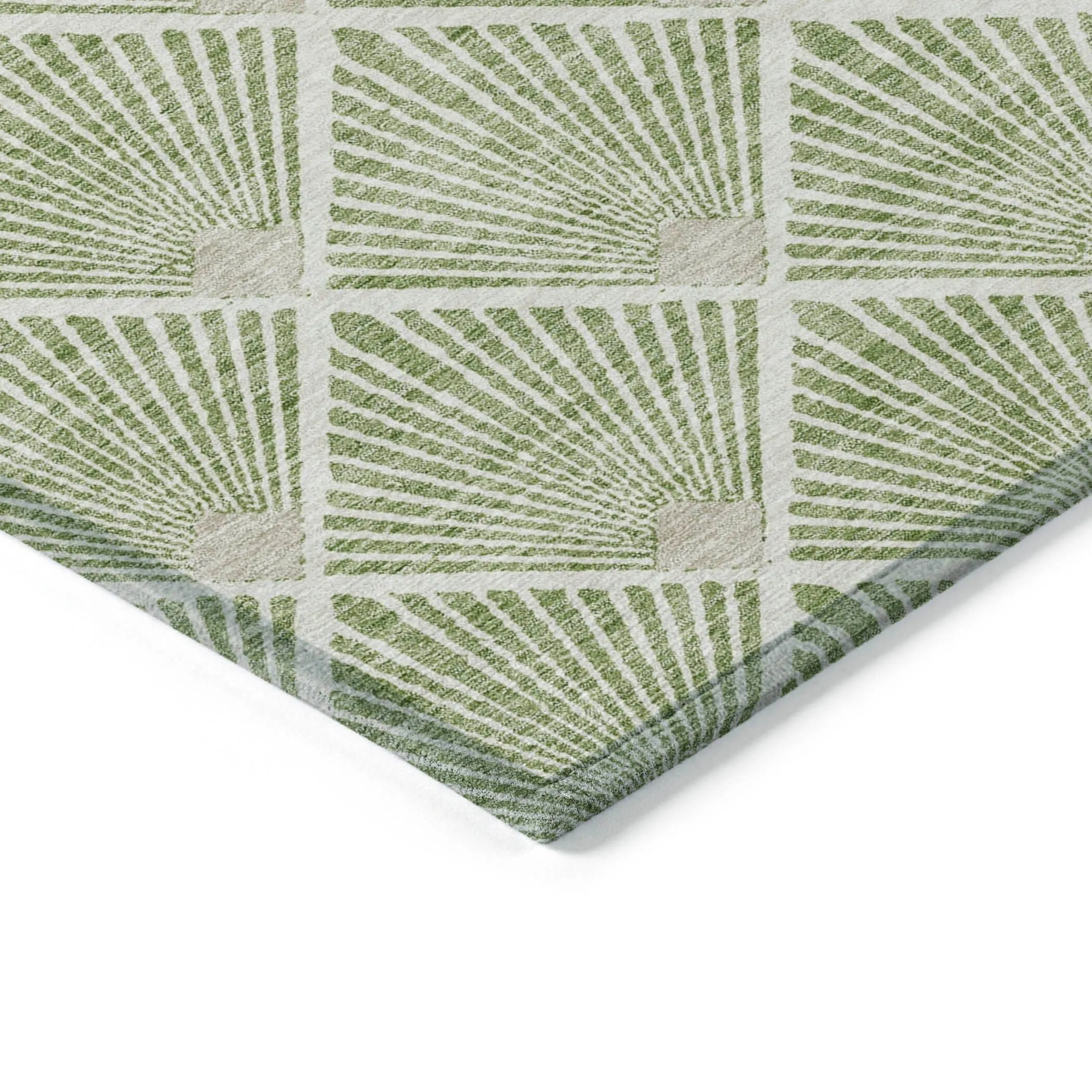 Machine Washable Indoor/ Outdoor Chantille Modern Shells Rug