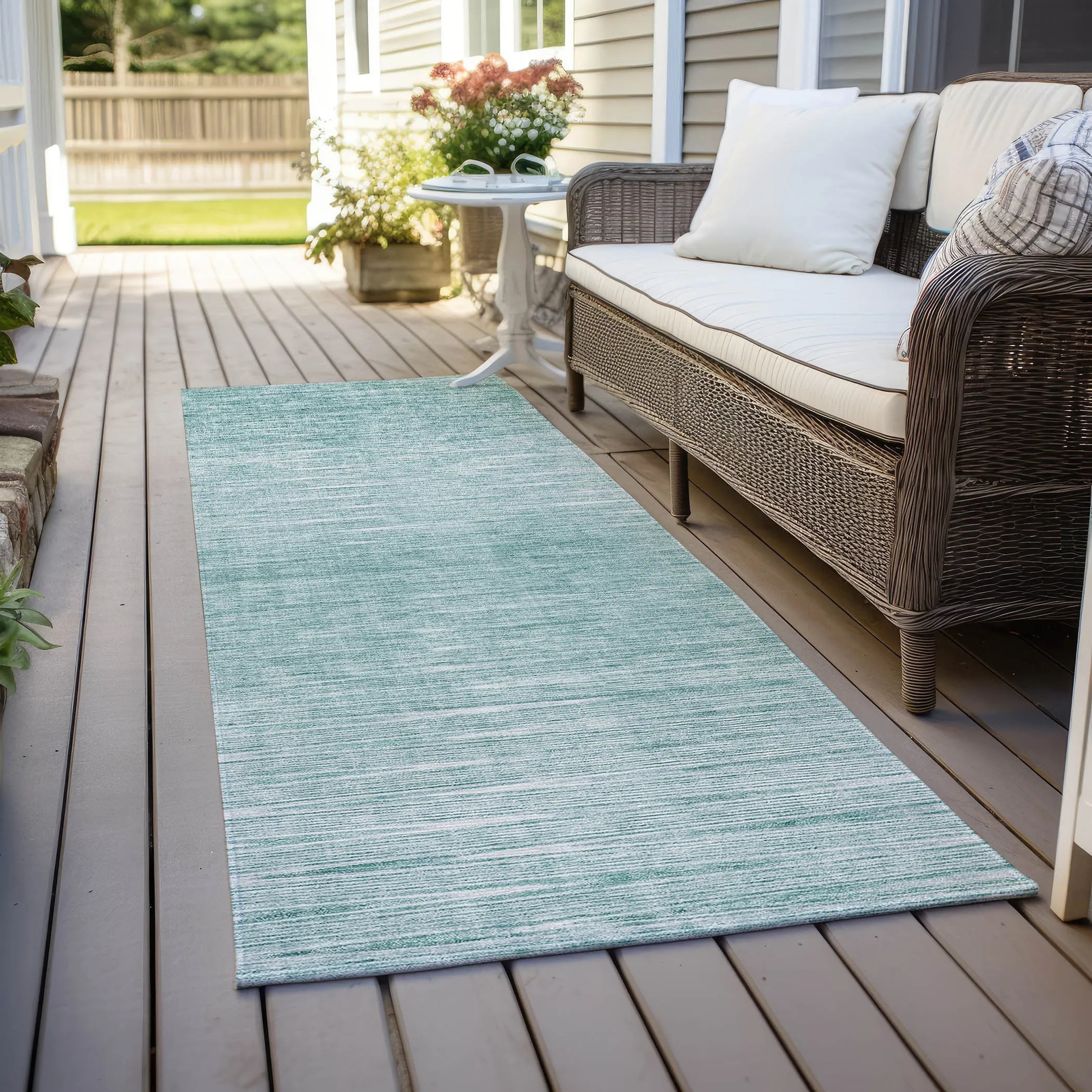 Machine Washable Indoor/ Outdoor Chantille Ombre Stripes Rug