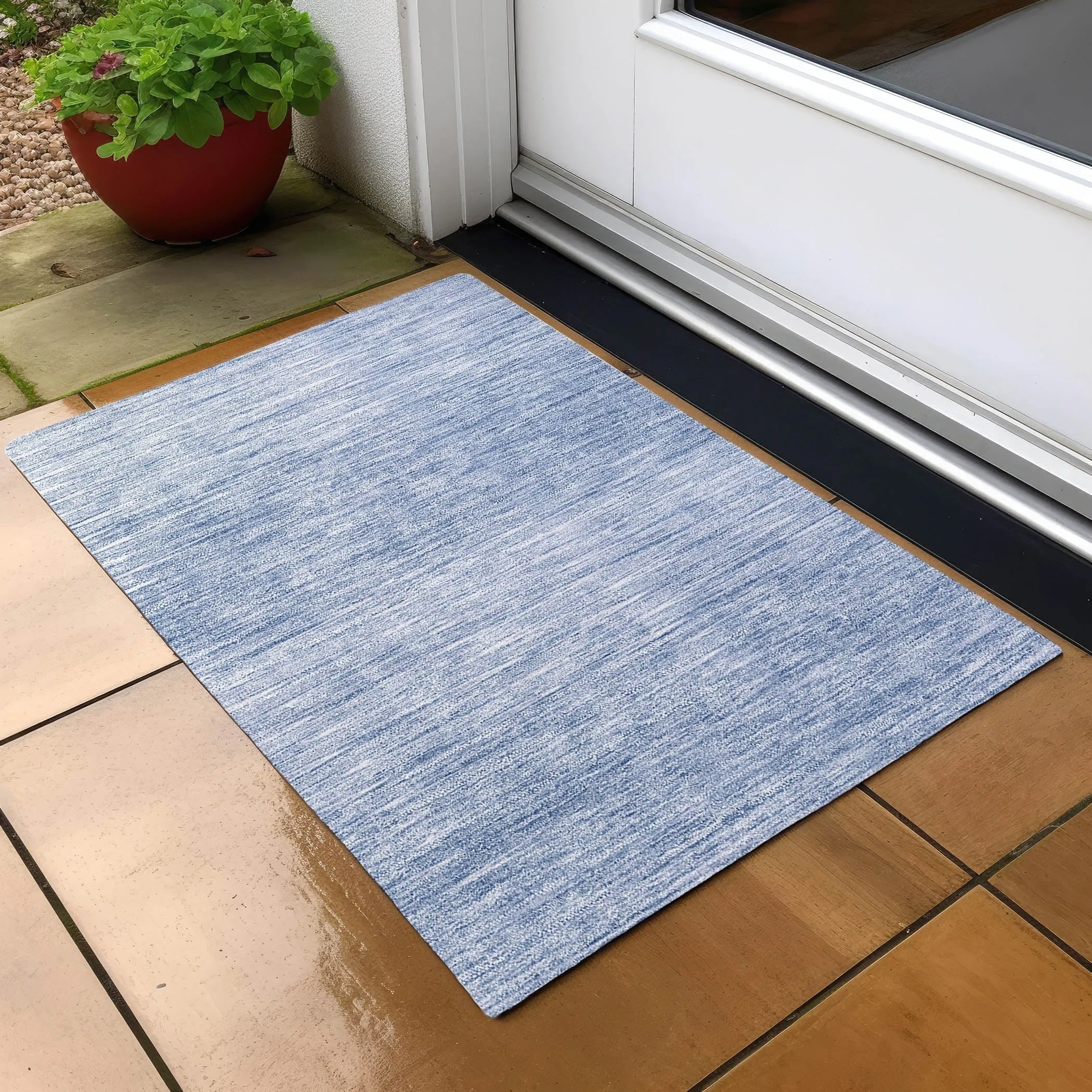 Machine Washable Indoor/ Outdoor Chantille Ombre Stripes Rug