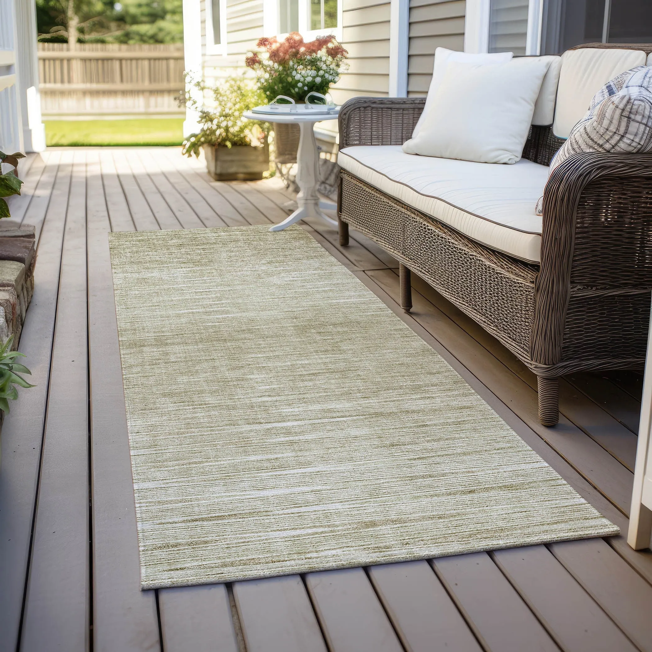 Machine Washable Indoor/ Outdoor Chantille Ombre Stripes Rug
