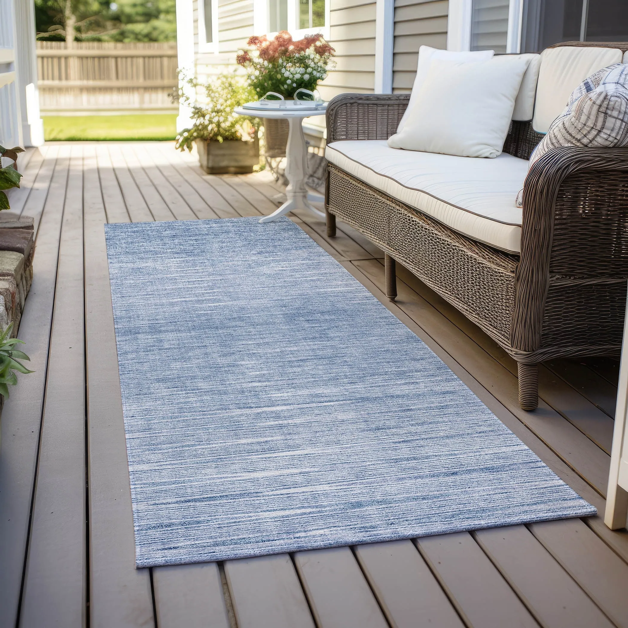 Machine Washable Indoor/ Outdoor Chantille Ombre Stripes Rug