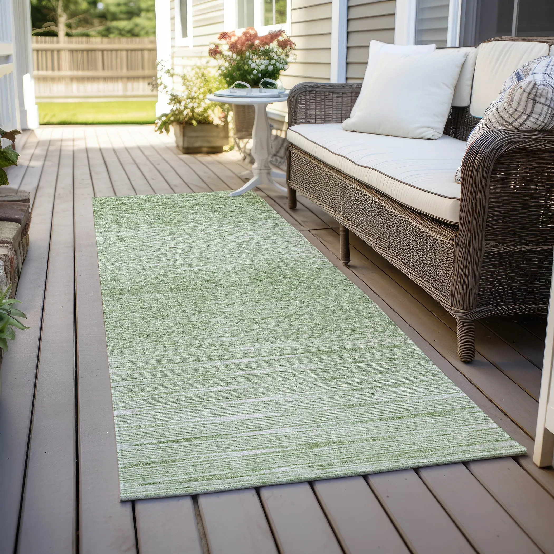 Machine Washable Indoor/ Outdoor Chantille Ombre Stripes Rug