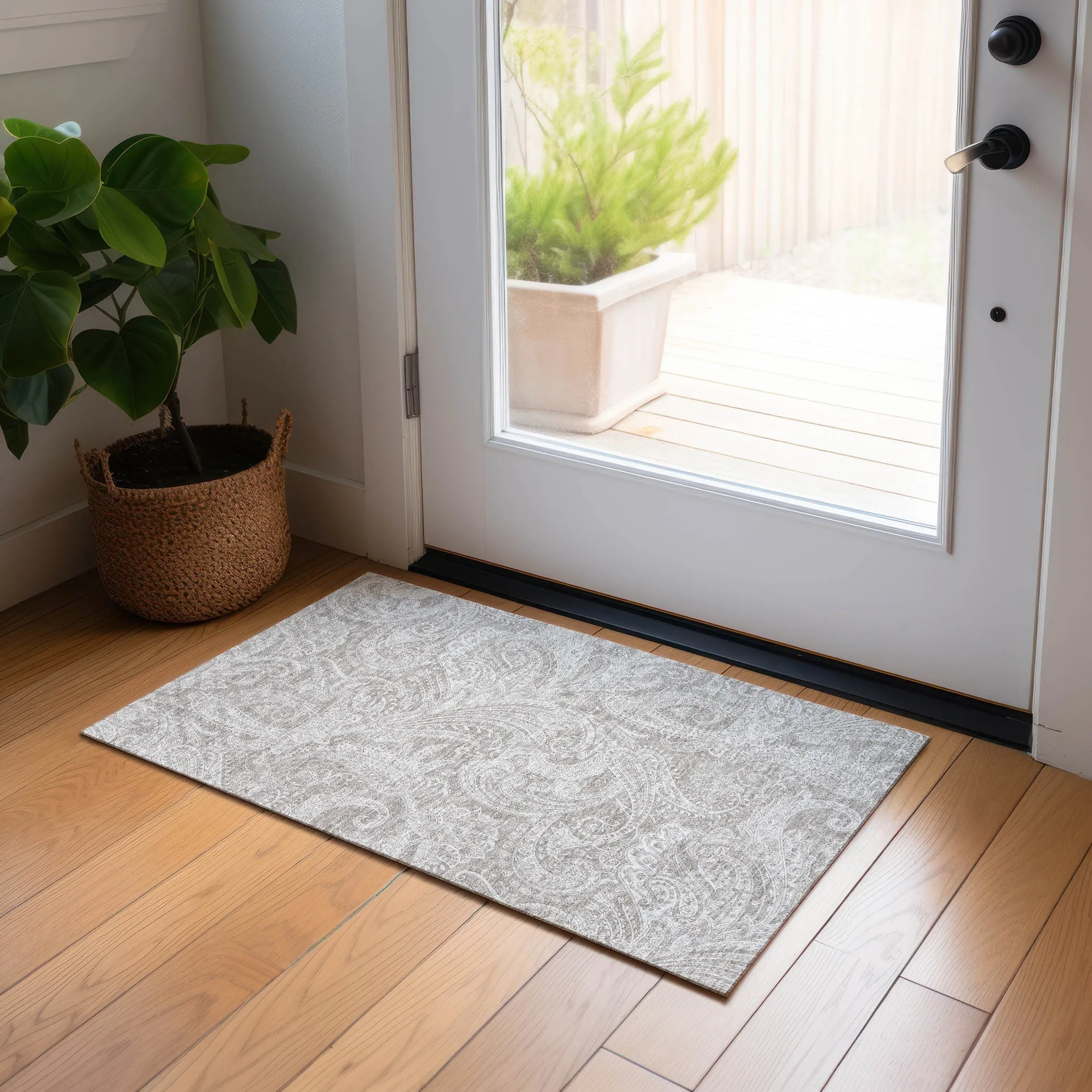 Machine Washable Indoor/ Outdoor Chantille Paisley Traditional Rug