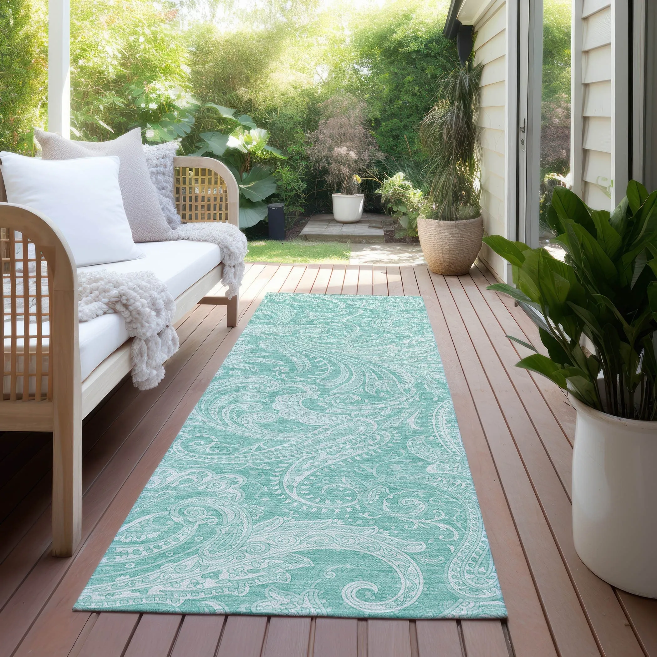 Machine Washable Indoor/ Outdoor Chantille Paisley Traditional Rug