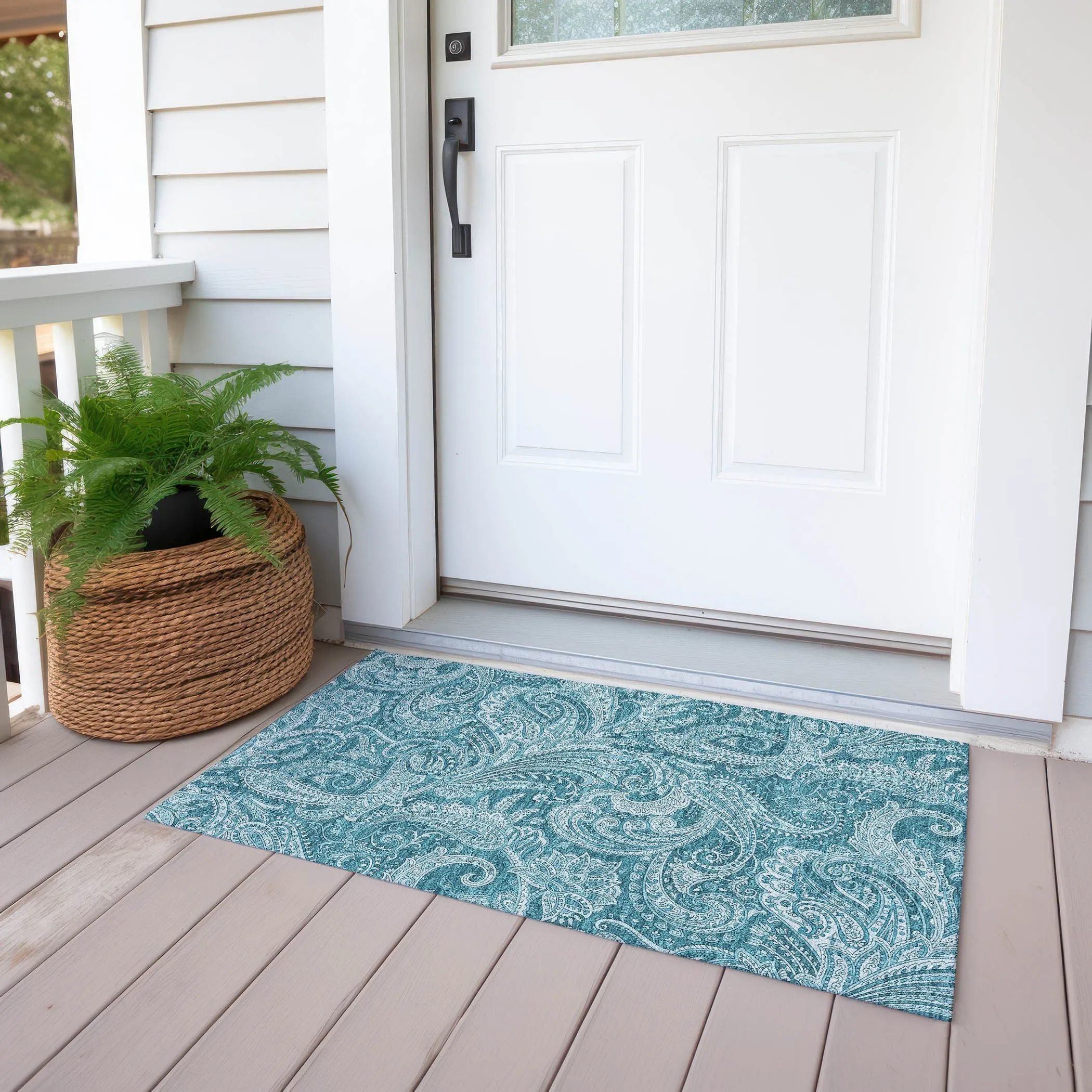 Machine Washable Indoor/ Outdoor Chantille Paisley Traditional Rug