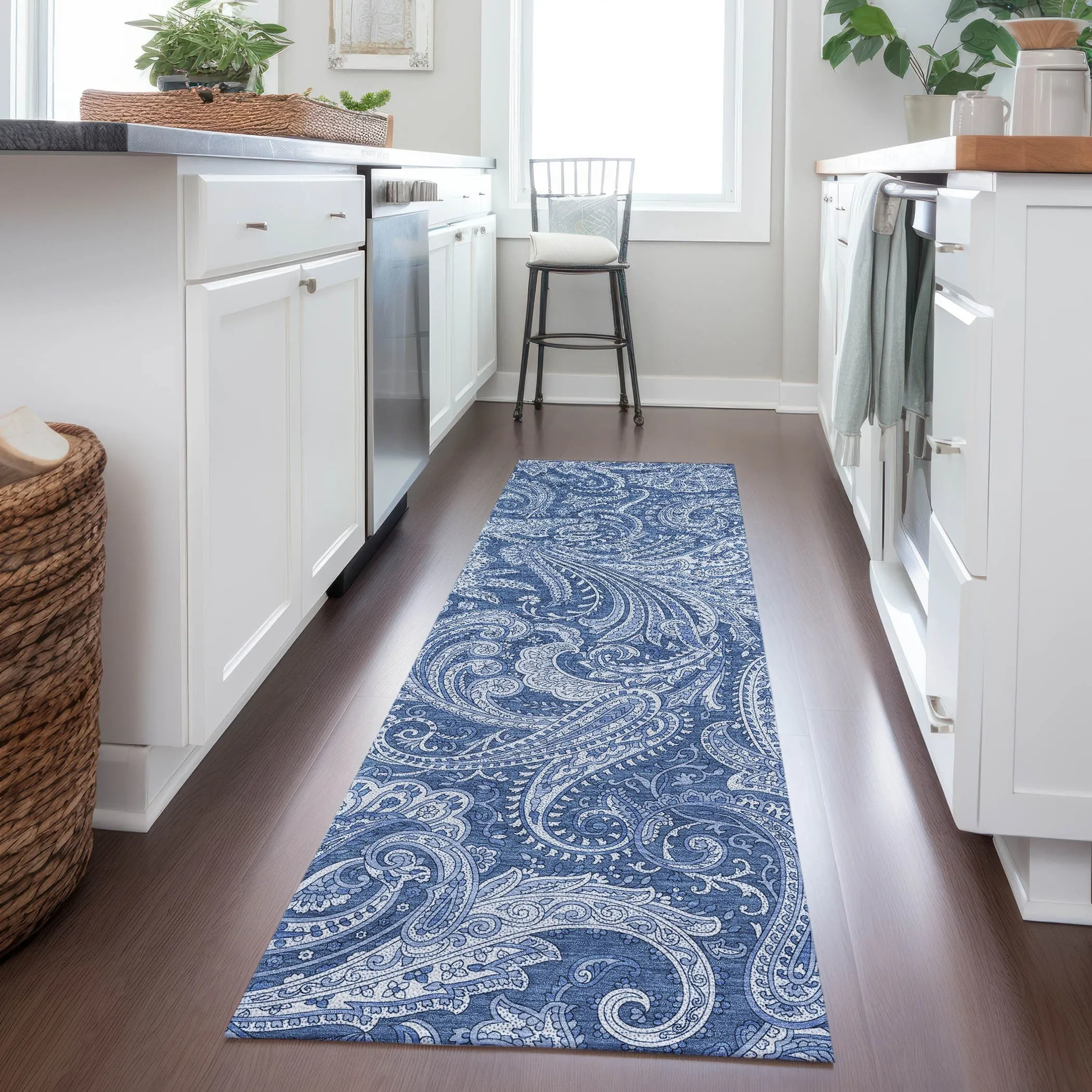 Machine Washable Indoor/ Outdoor Chantille Paisley Traditional Rug