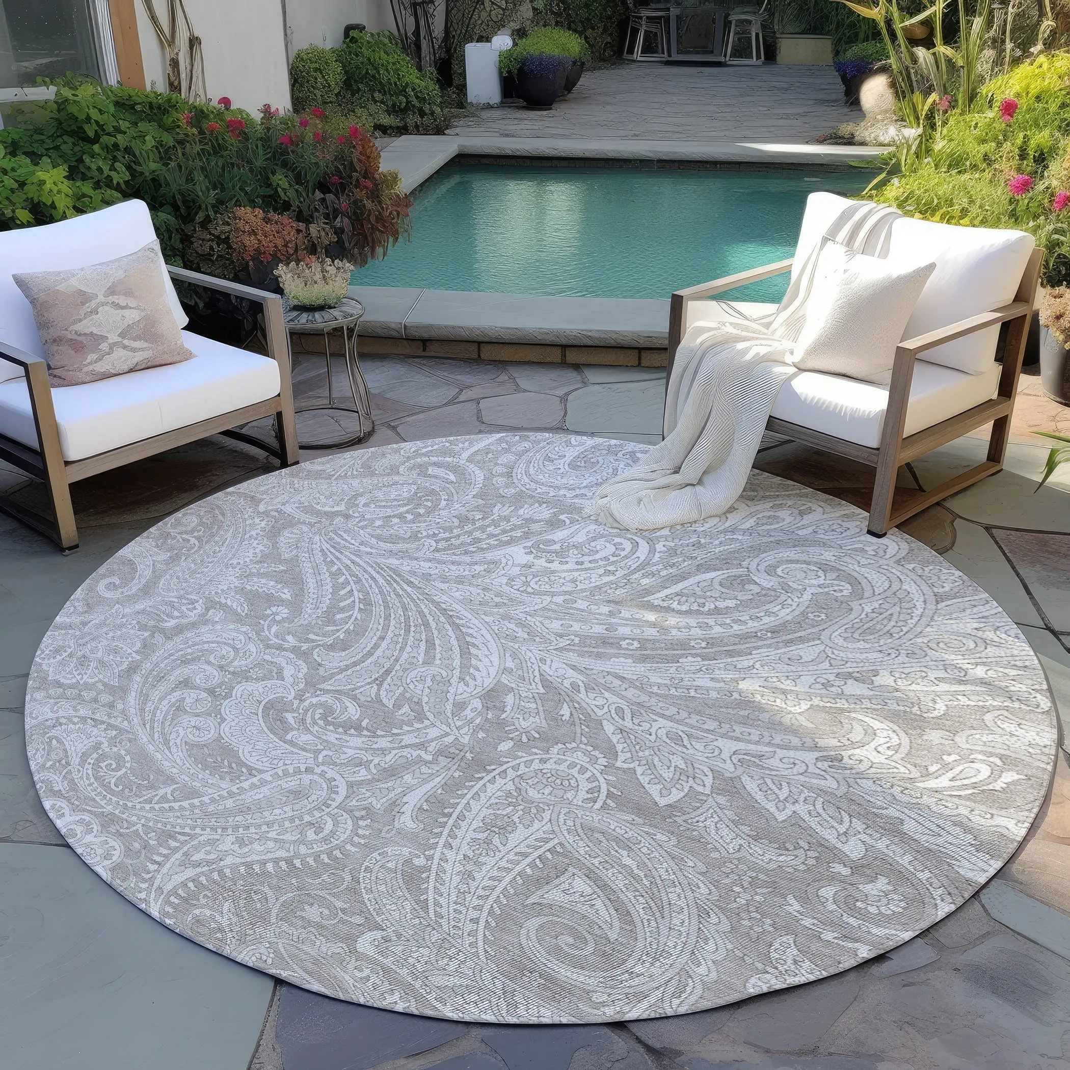Machine Washable Indoor/ Outdoor Chantille Paisley Traditional Rug
