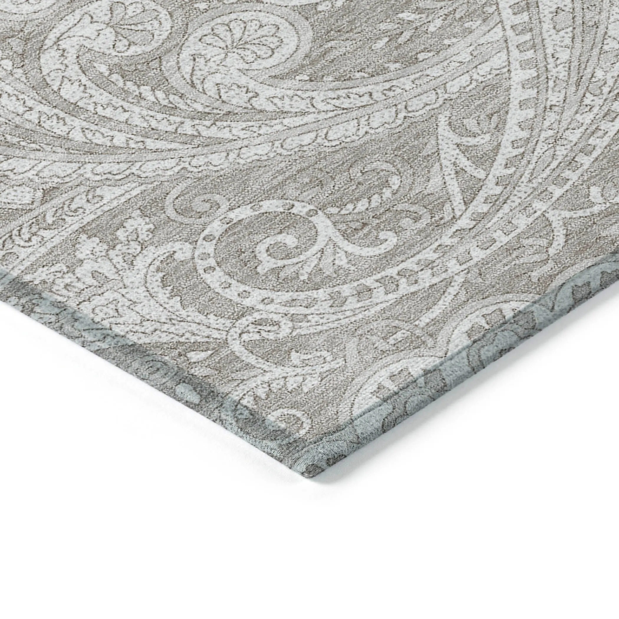 Machine Washable Indoor/ Outdoor Chantille Paisley Traditional Rug