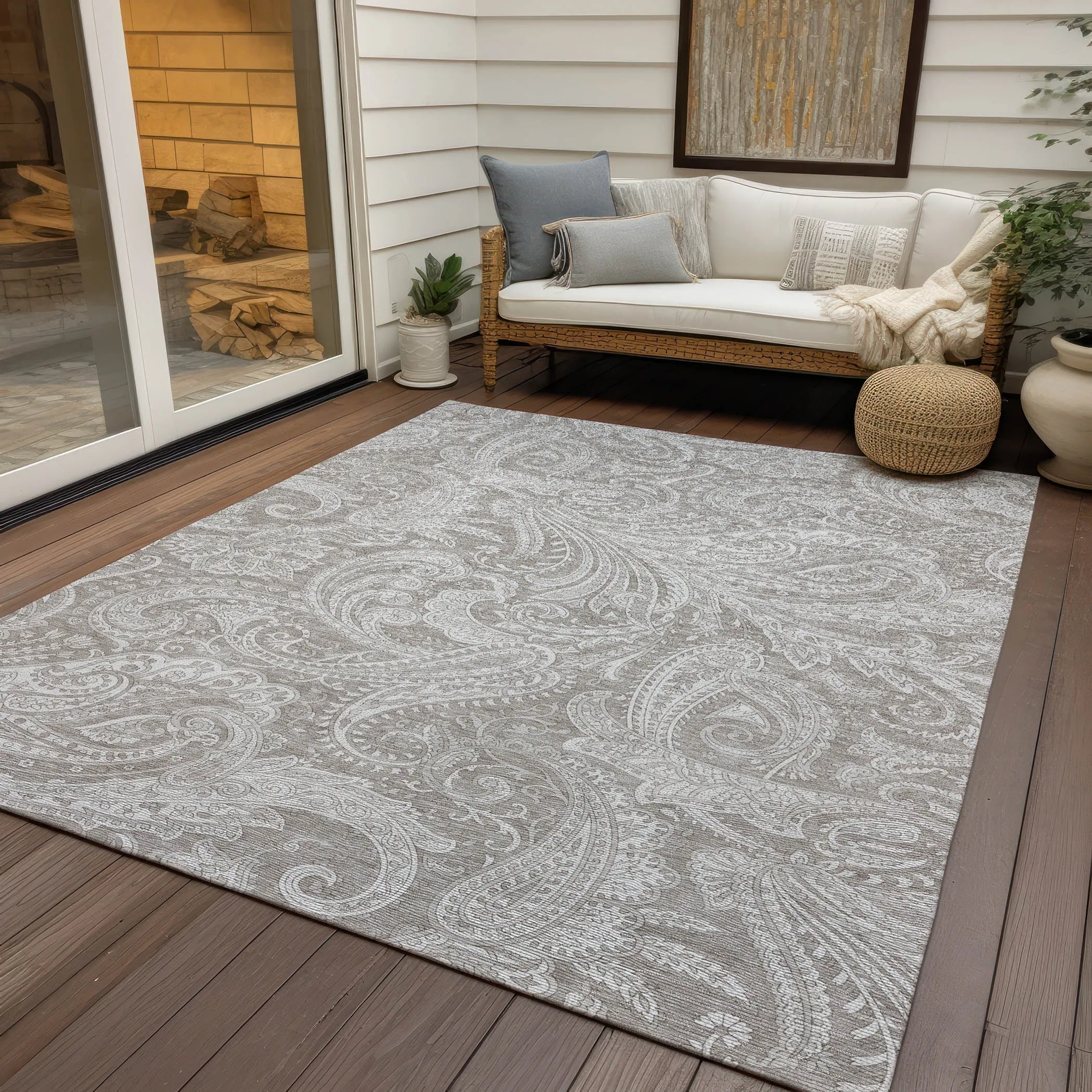 Machine Washable Indoor/ Outdoor Chantille Paisley Traditional Rug