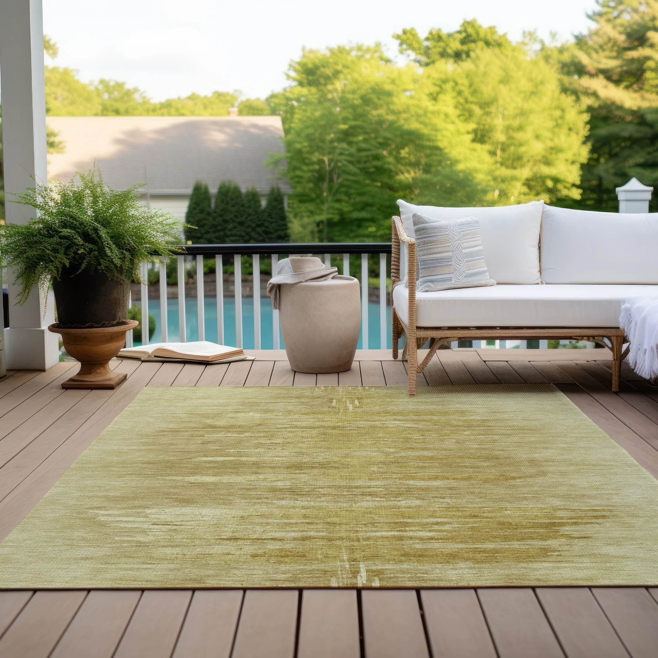 Machine Washable Indoor/ Outdoor Chantille Solid Ombre Rug