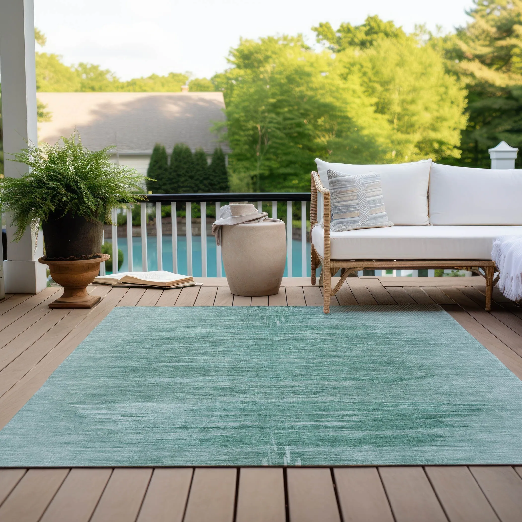 Machine Washable Indoor/ Outdoor Chantille Solid Ombre Rug