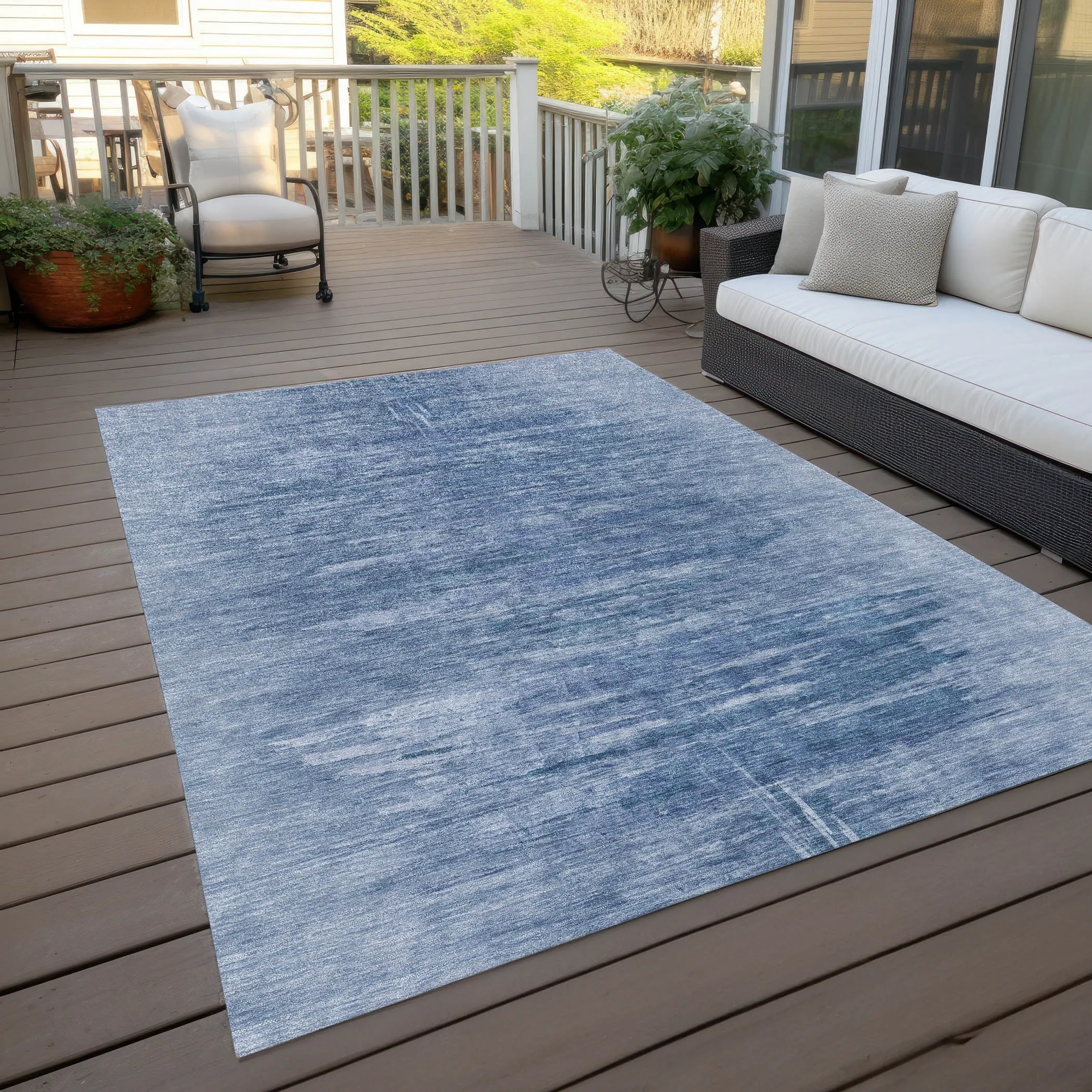 Machine Washable Indoor/ Outdoor Chantille Solid Ombre Rug