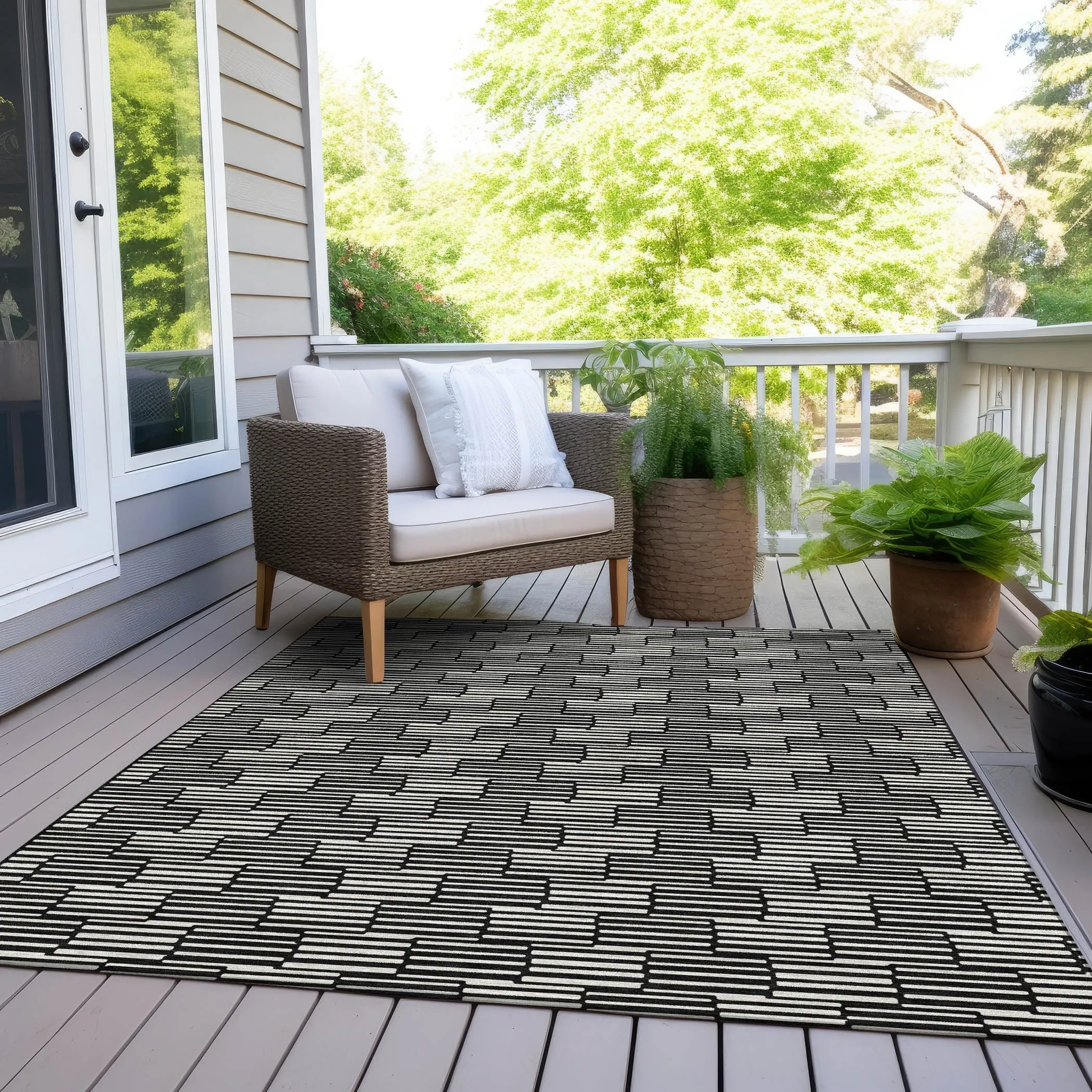 Machine Washable Indoor/ Outdoor Chantille Stripe Blocks Rug