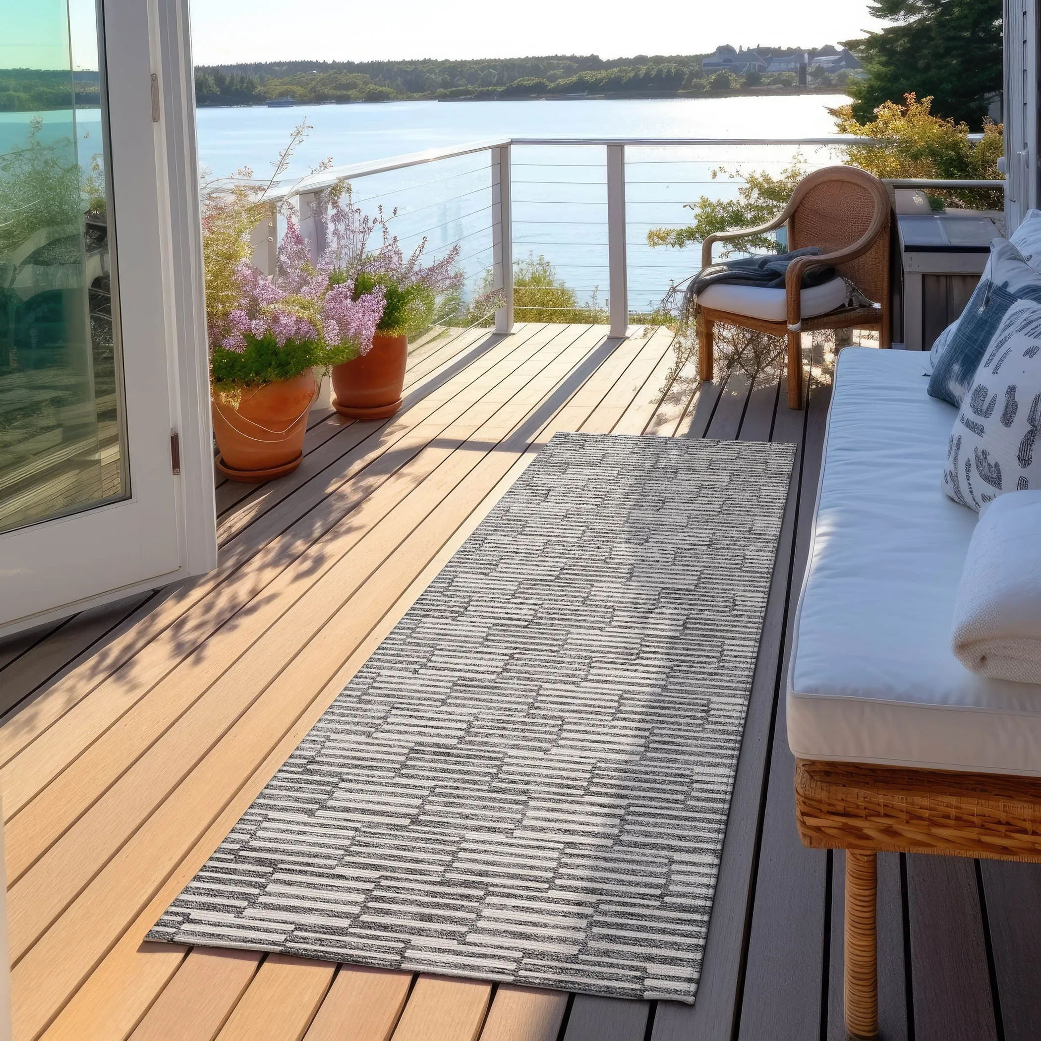 Machine Washable Indoor/ Outdoor Chantille Stripe Blocks Rug