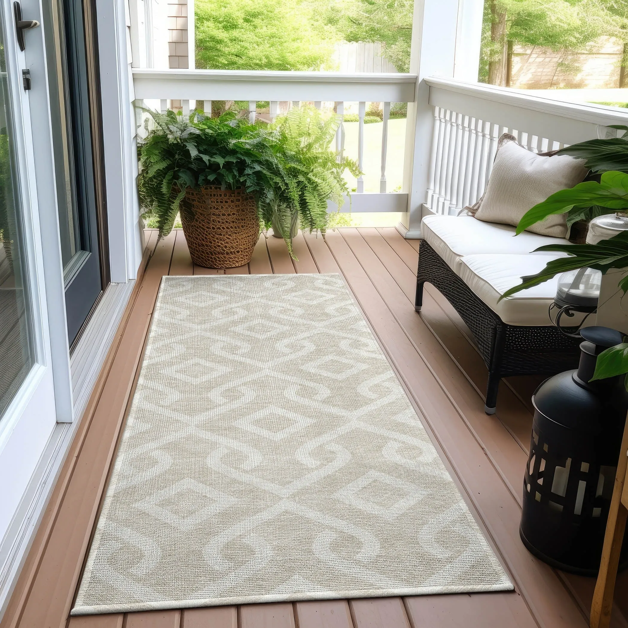 Machine Washable Indoor/ Outdoor Chantille Trellis Scroll Rug