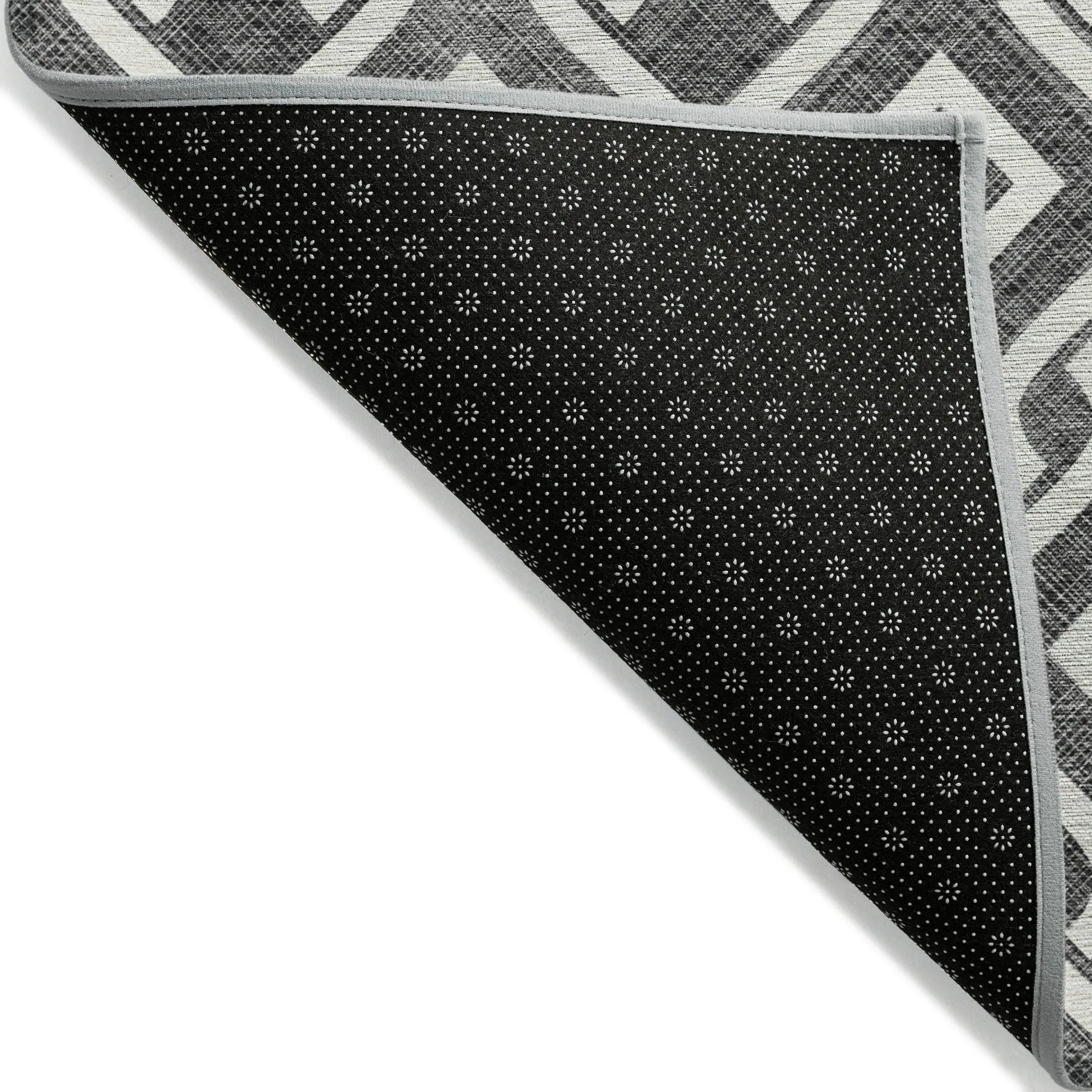 Machine Washable Indoor/ Outdoor Chantille Trellis Scroll Rug
