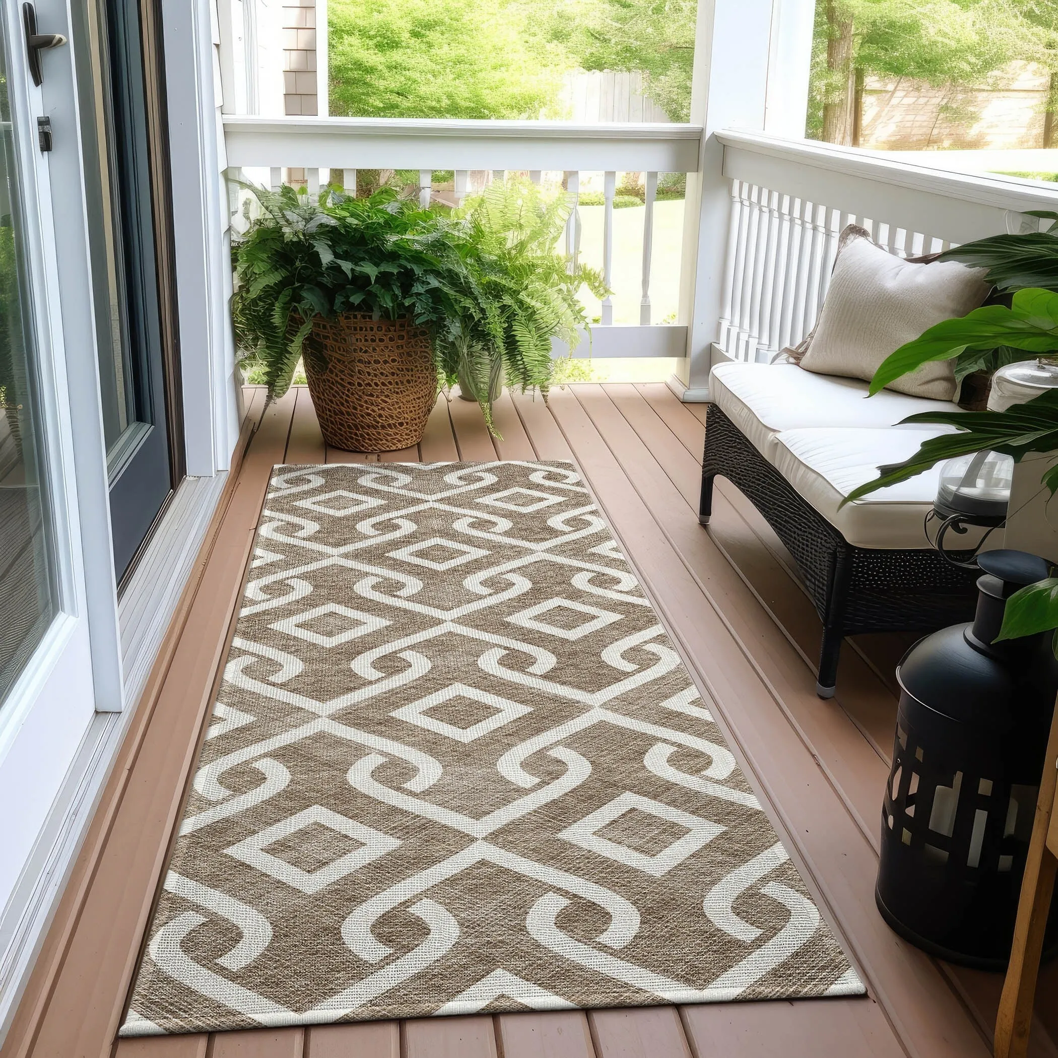 Machine Washable Indoor/ Outdoor Chantille Trellis Scroll Rug