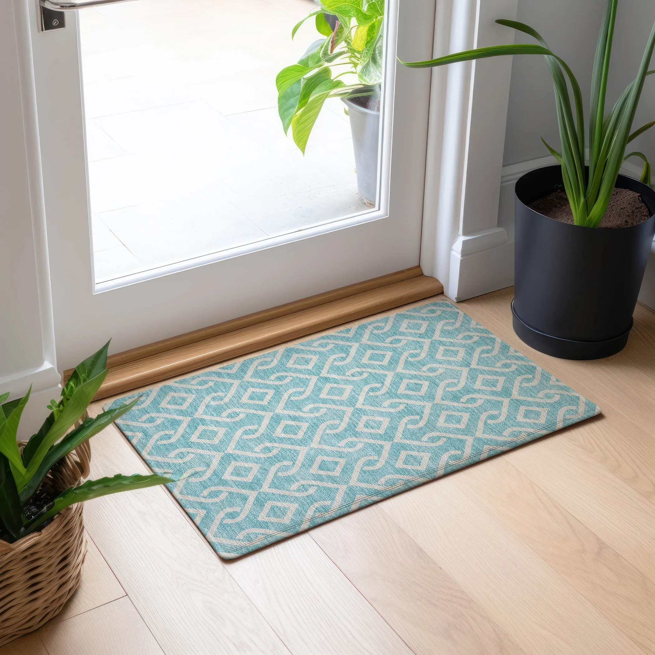 Machine Washable Indoor/ Outdoor Chantille Trellis Scroll Rug
