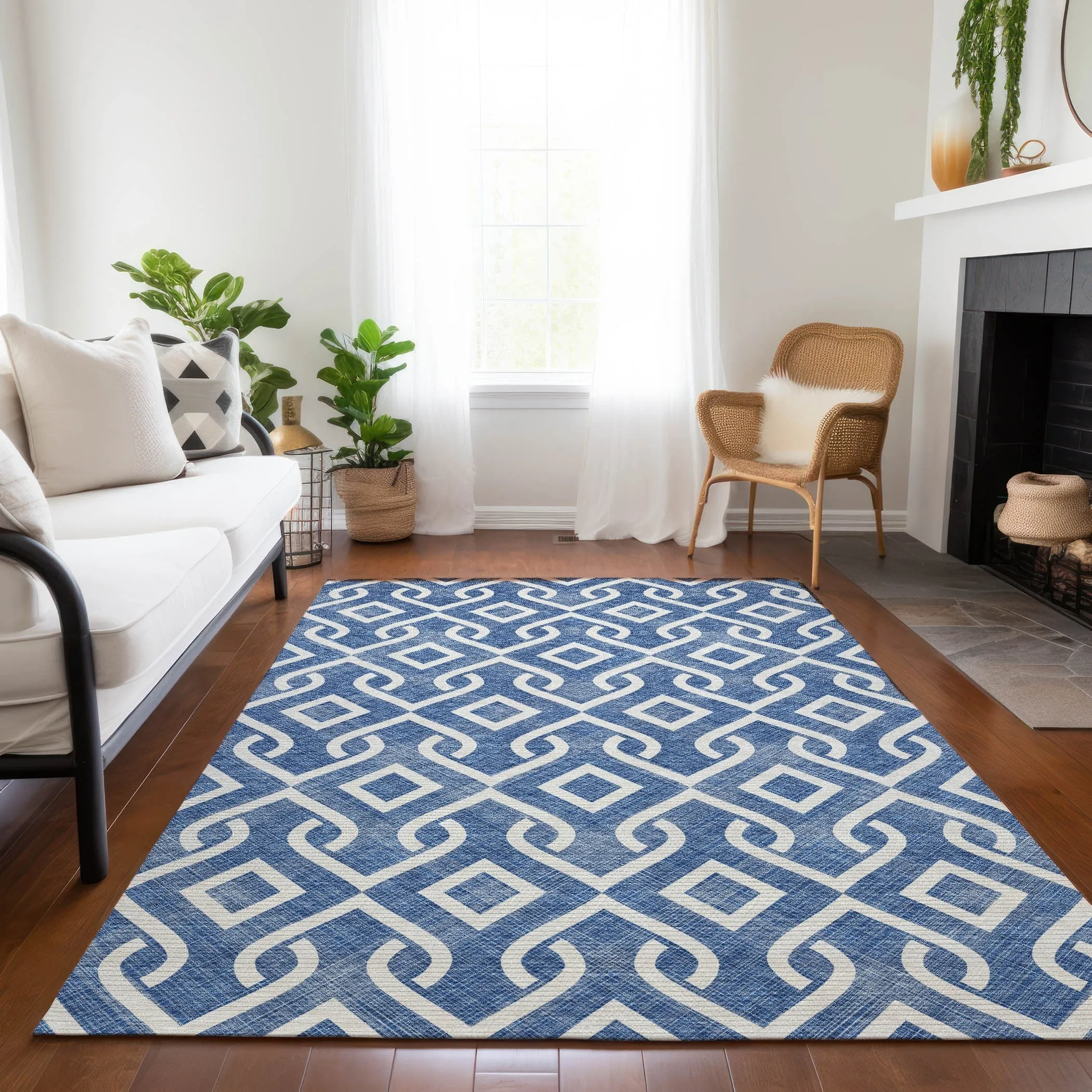Machine Washable Indoor/ Outdoor Chantille Trellis Scroll Rug