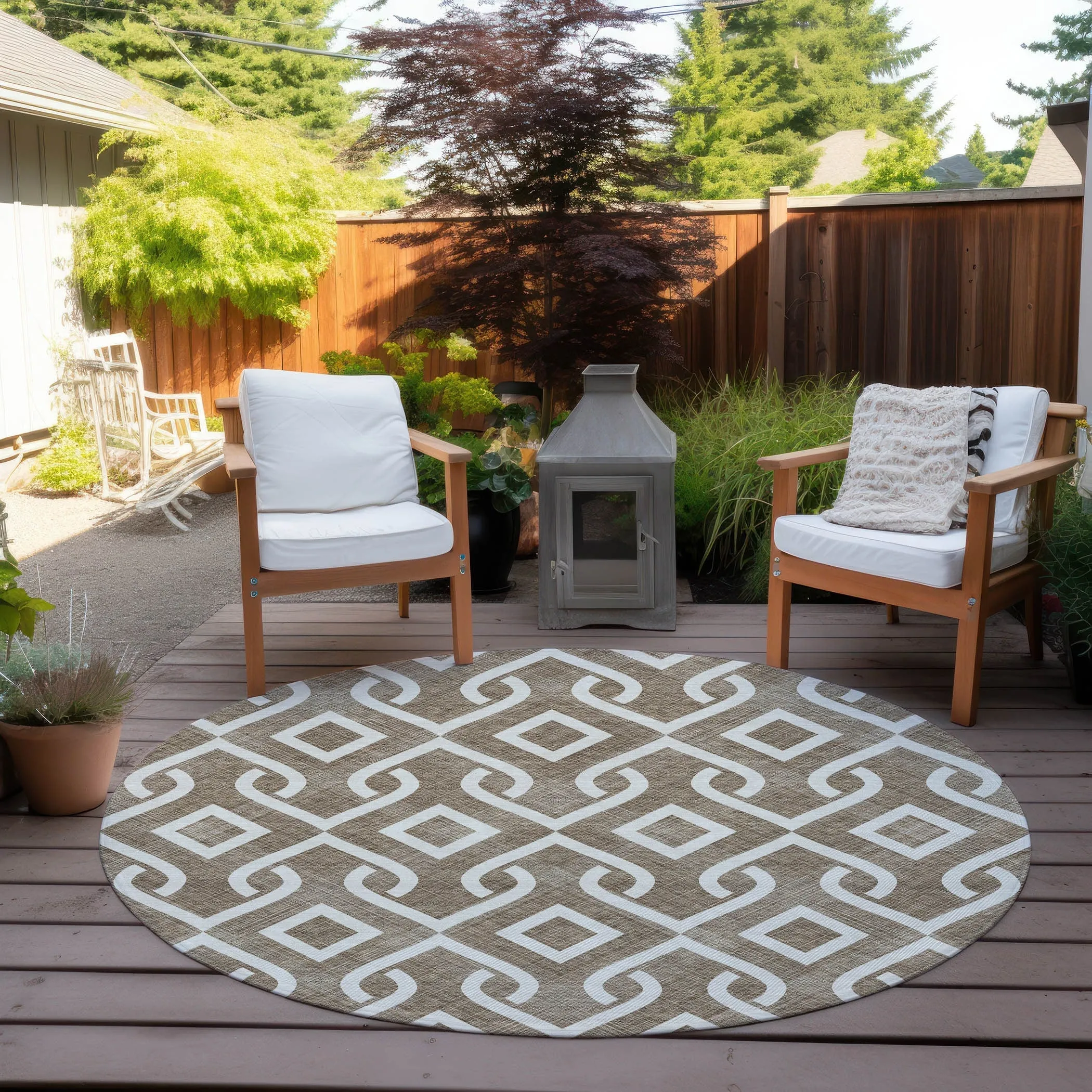Machine Washable Indoor/ Outdoor Chantille Trellis Scroll Rug