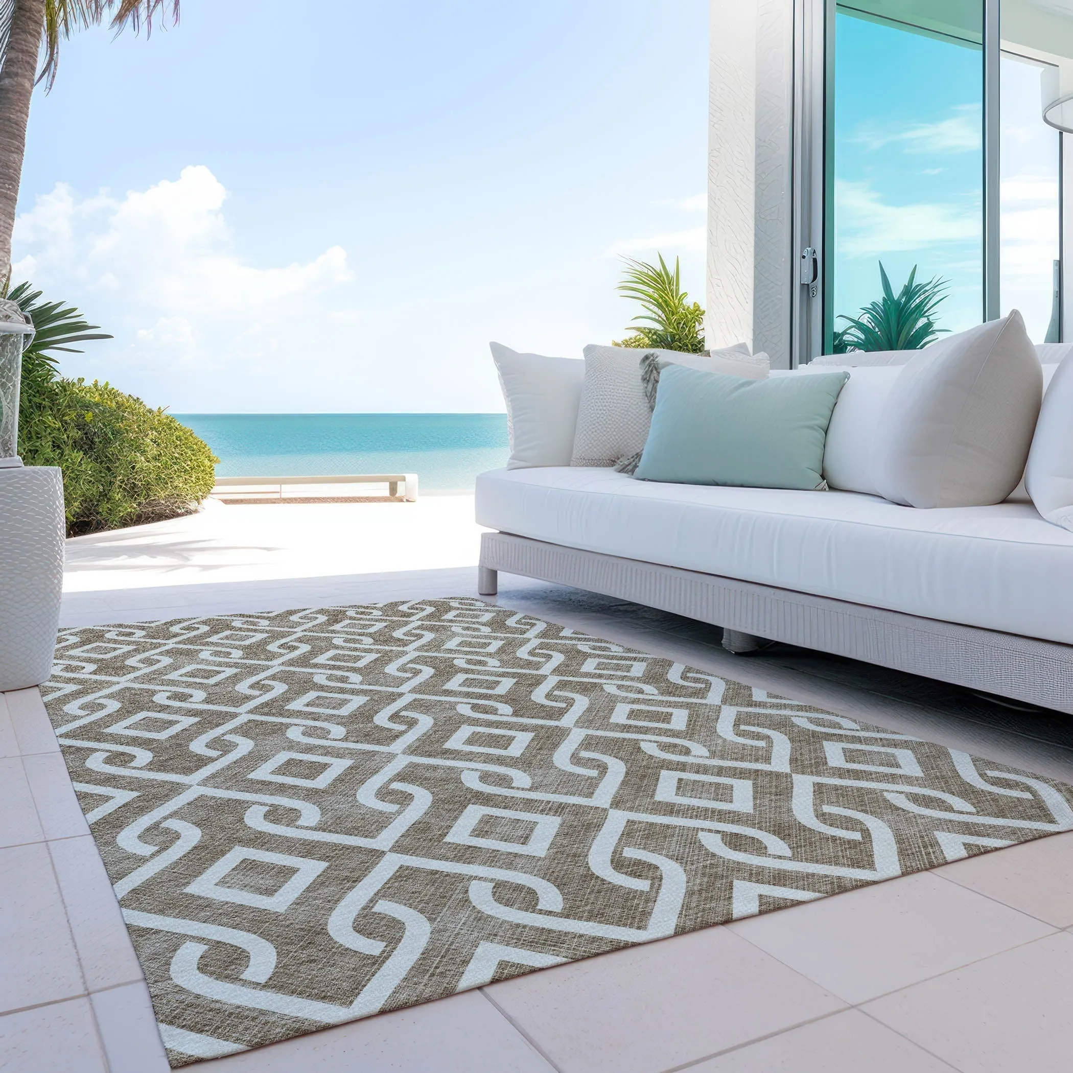 Machine Washable Indoor/ Outdoor Chantille Trellis Scroll Rug