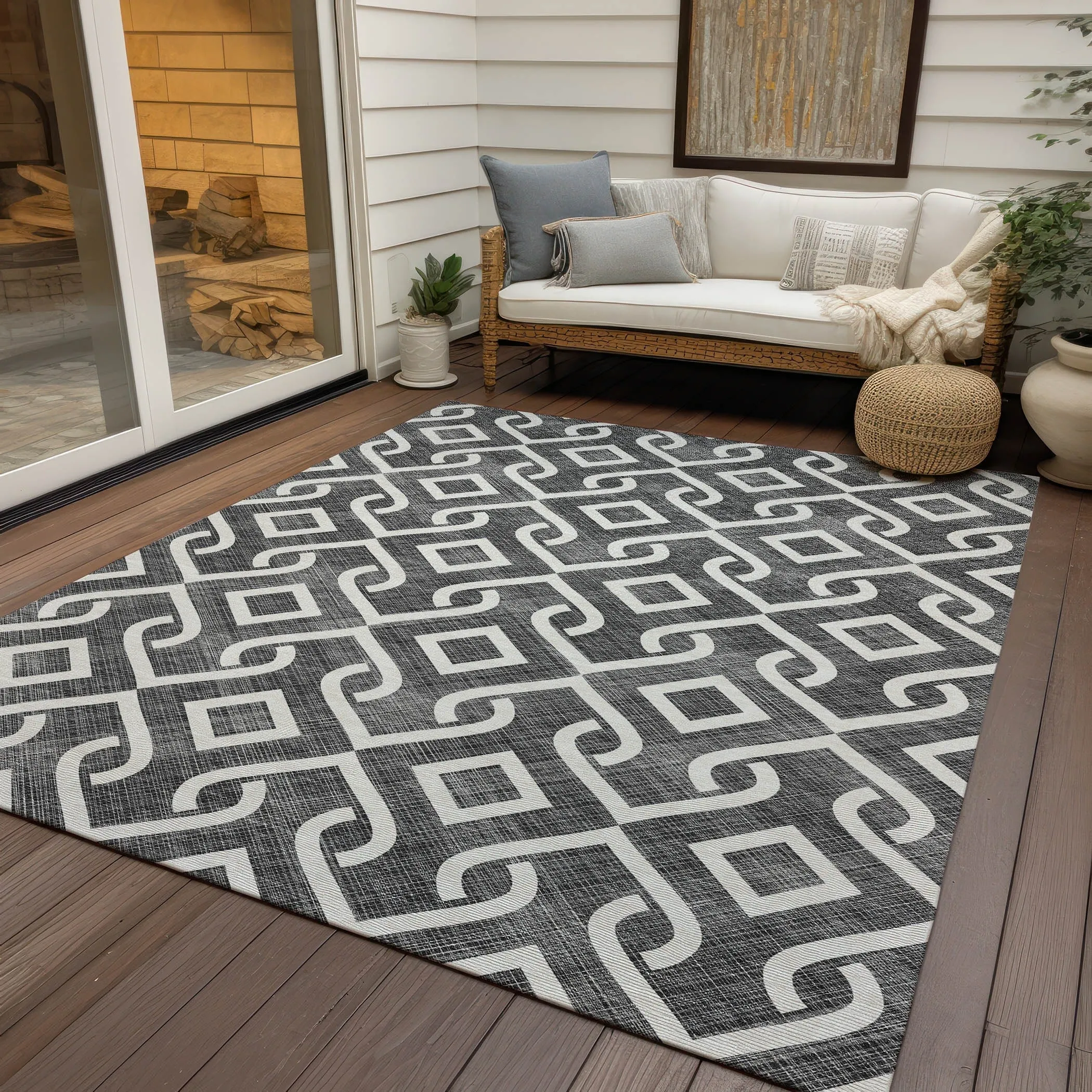 Machine Washable Indoor/ Outdoor Chantille Trellis Scroll Rug