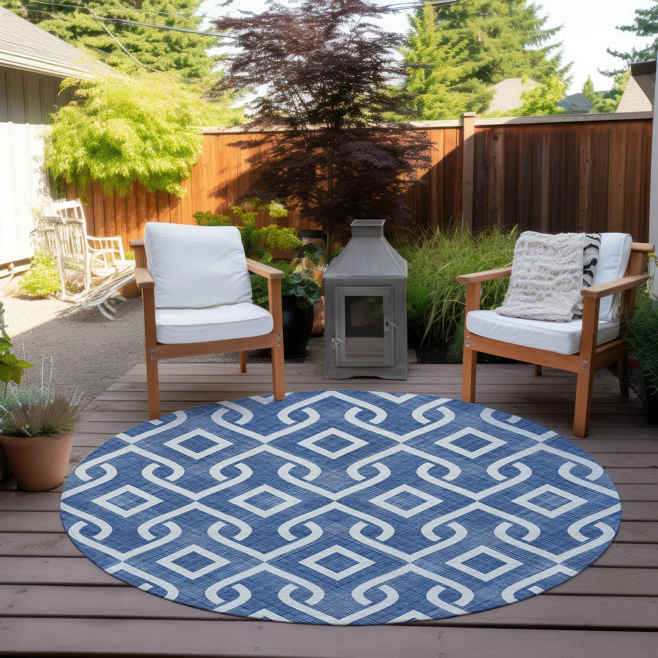 Machine Washable Indoor/ Outdoor Chantille Trellis Scroll Rug
