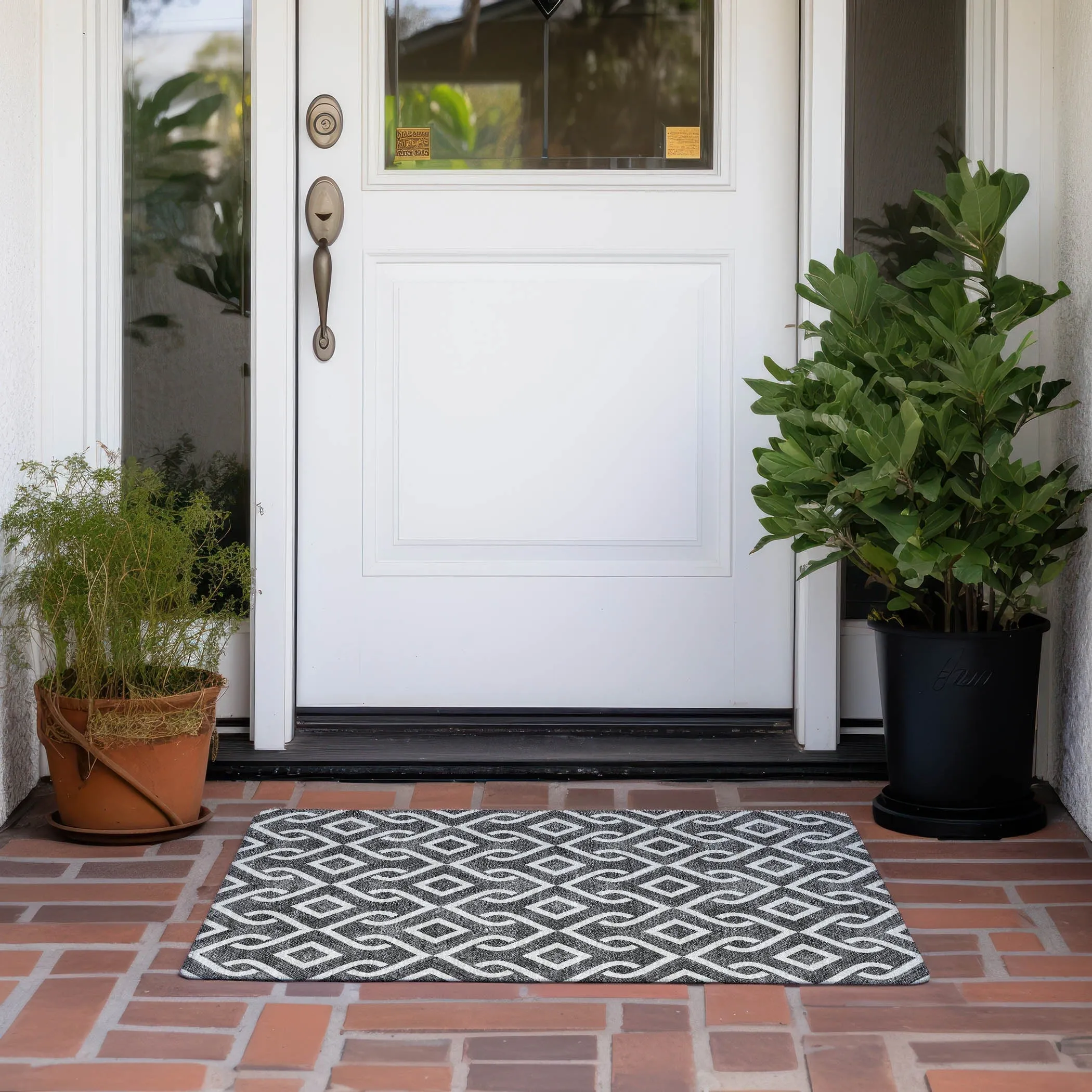 Machine Washable Indoor/ Outdoor Chantille Trellis Scroll Rug