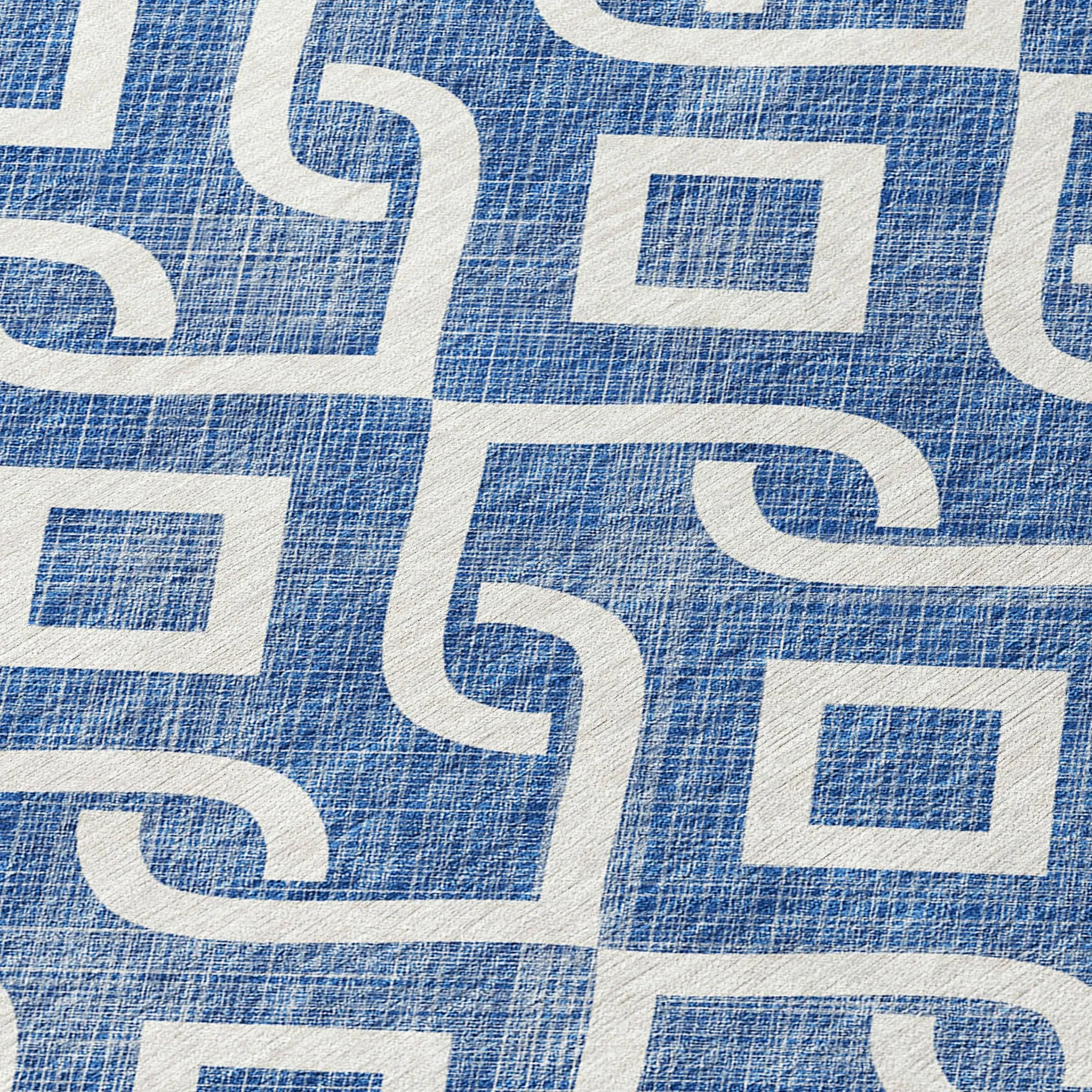 Machine Washable Indoor/ Outdoor Chantille Trellis Scroll Rug