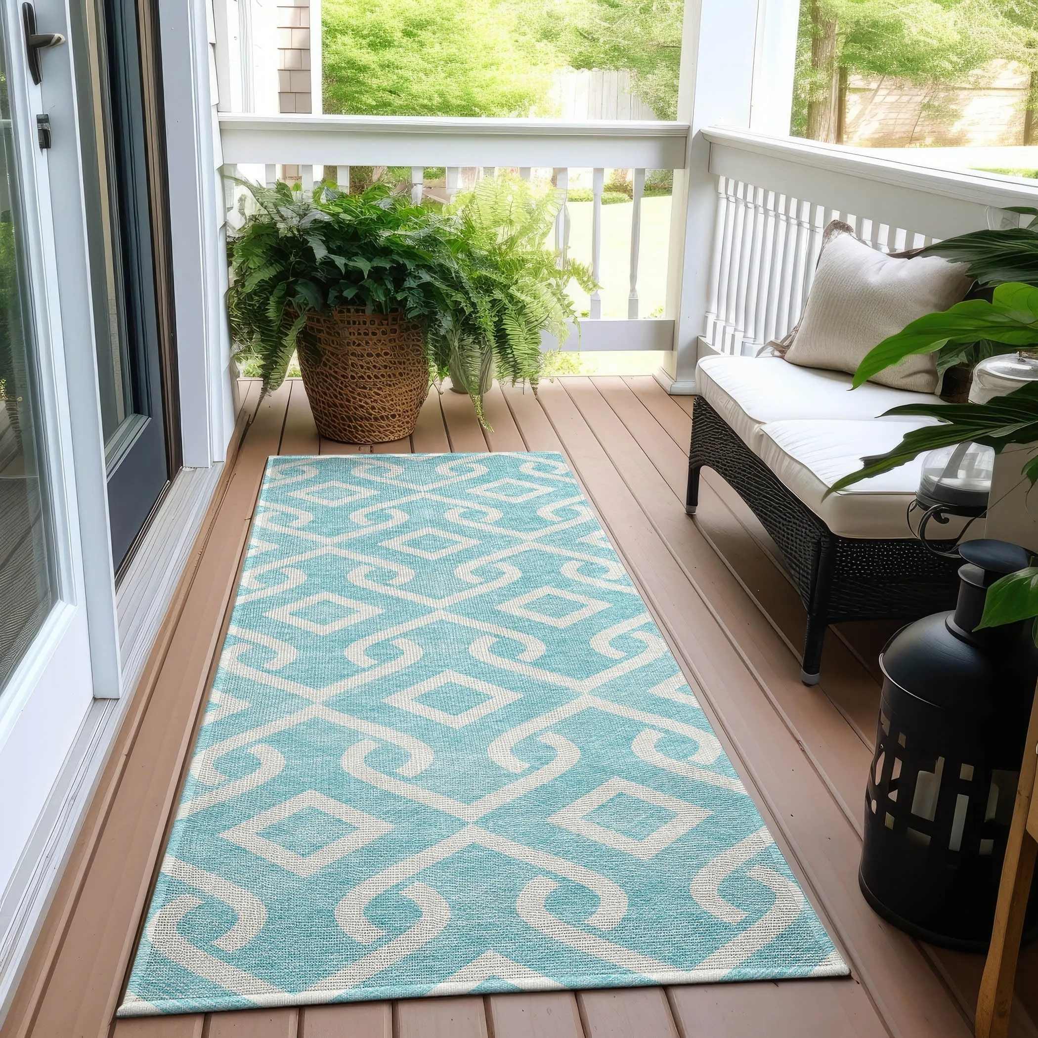Machine Washable Indoor/ Outdoor Chantille Trellis Scroll Rug