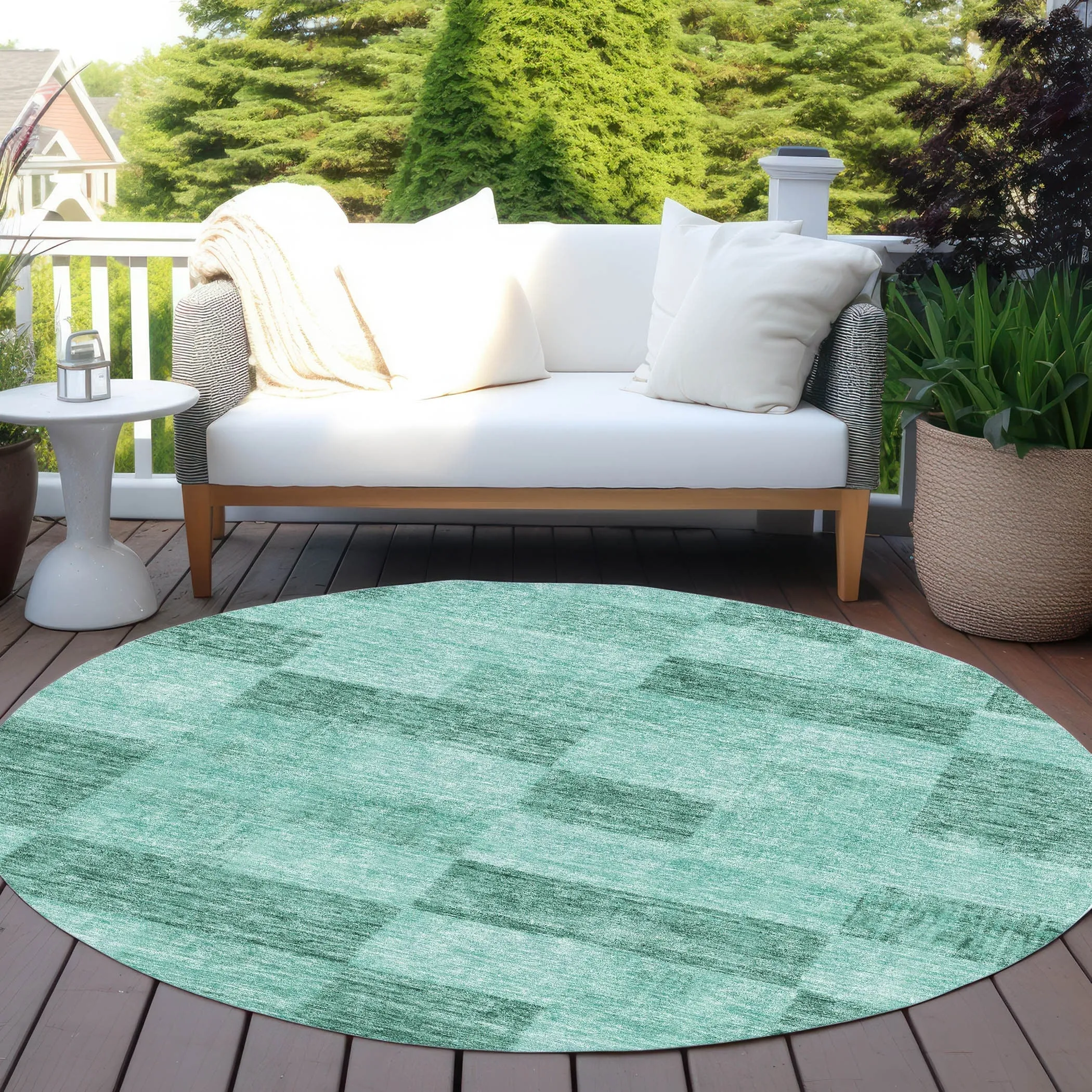 Machine Washable Indoor/ Outdoor Checker Chantille Rug