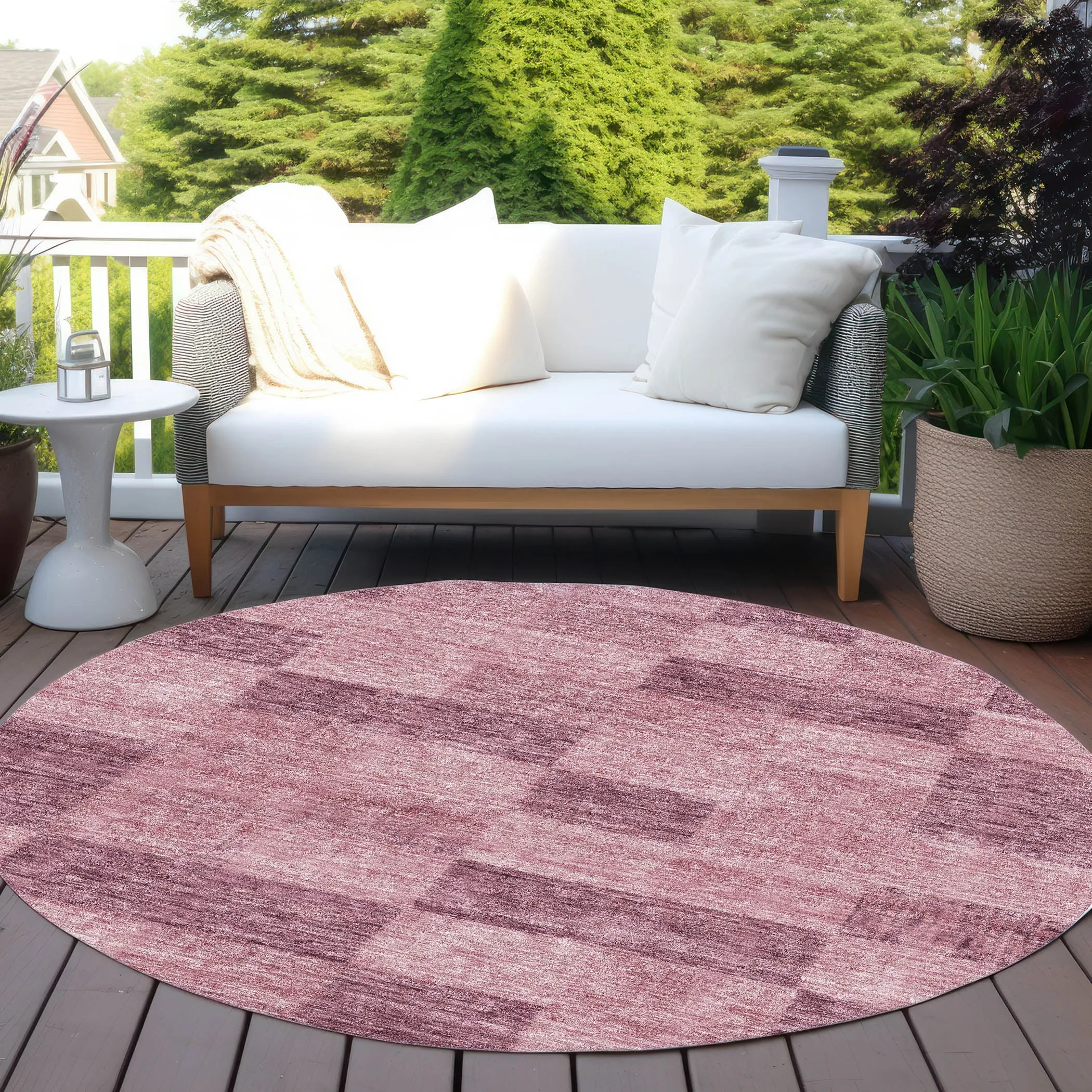 Machine Washable Indoor/ Outdoor Checker Chantille Rug
