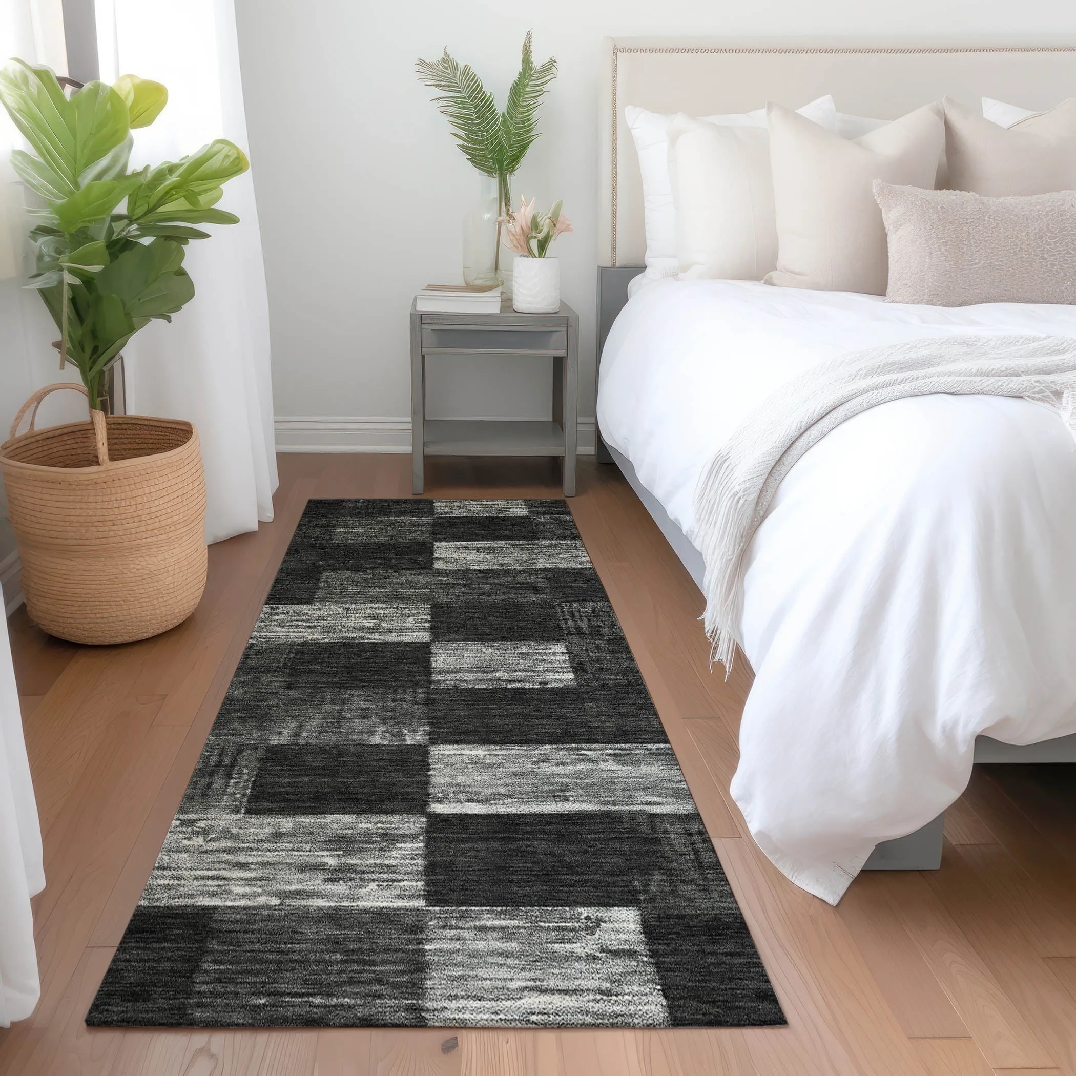 Machine Washable Indoor/ Outdoor Checker Chantille Rug