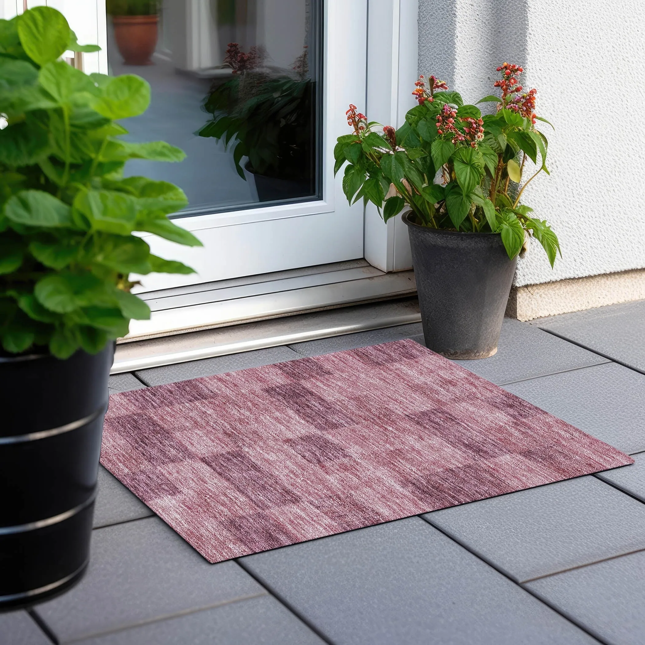 Machine Washable Indoor/ Outdoor Checker Chantille Rug