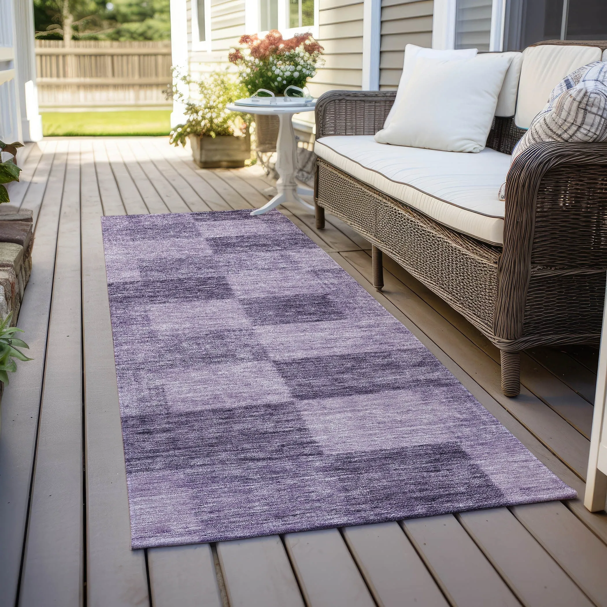 Machine Washable Indoor/ Outdoor Checker Chantille Rug